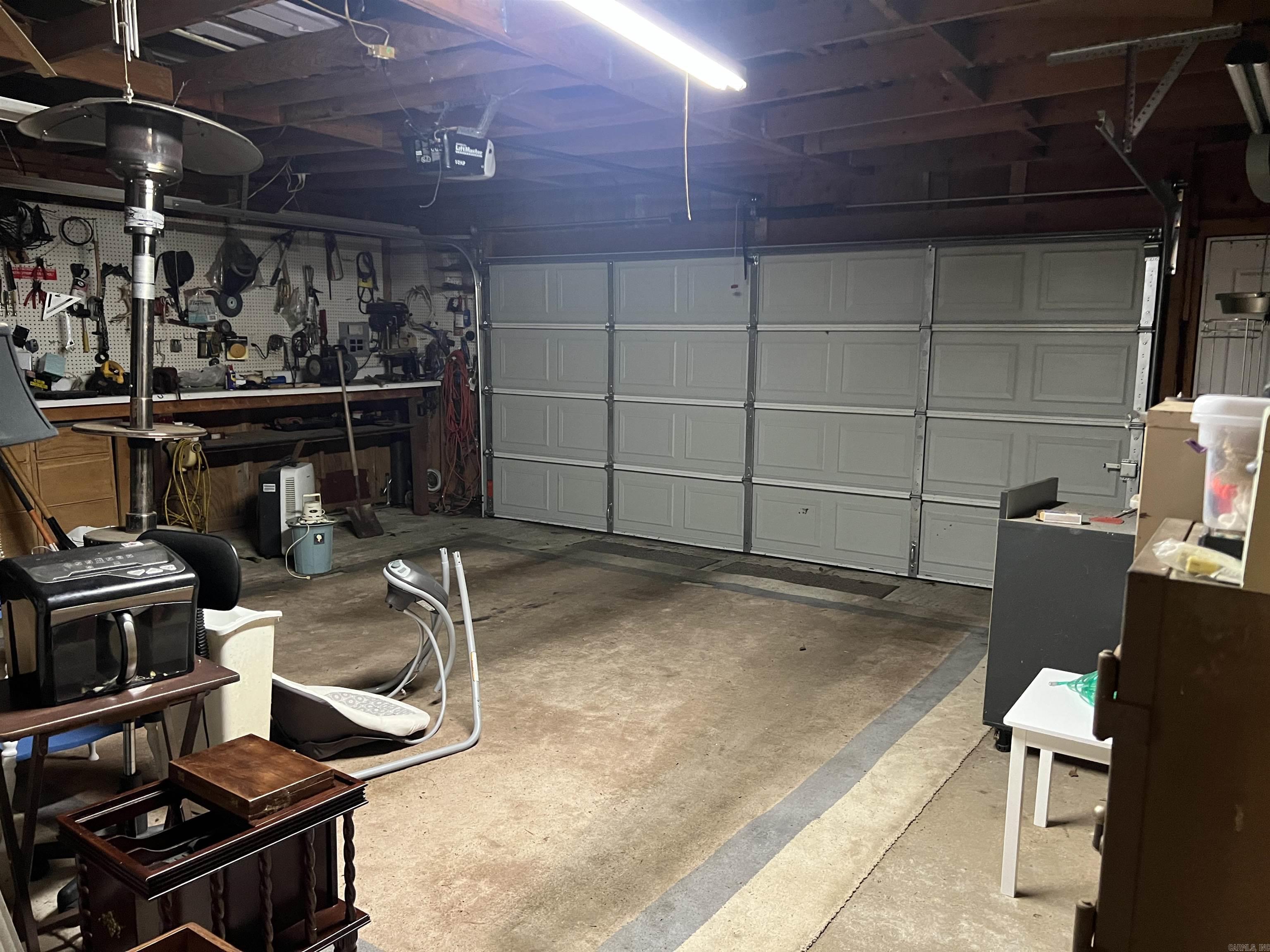 OAK LAWN ESTATES - Residential