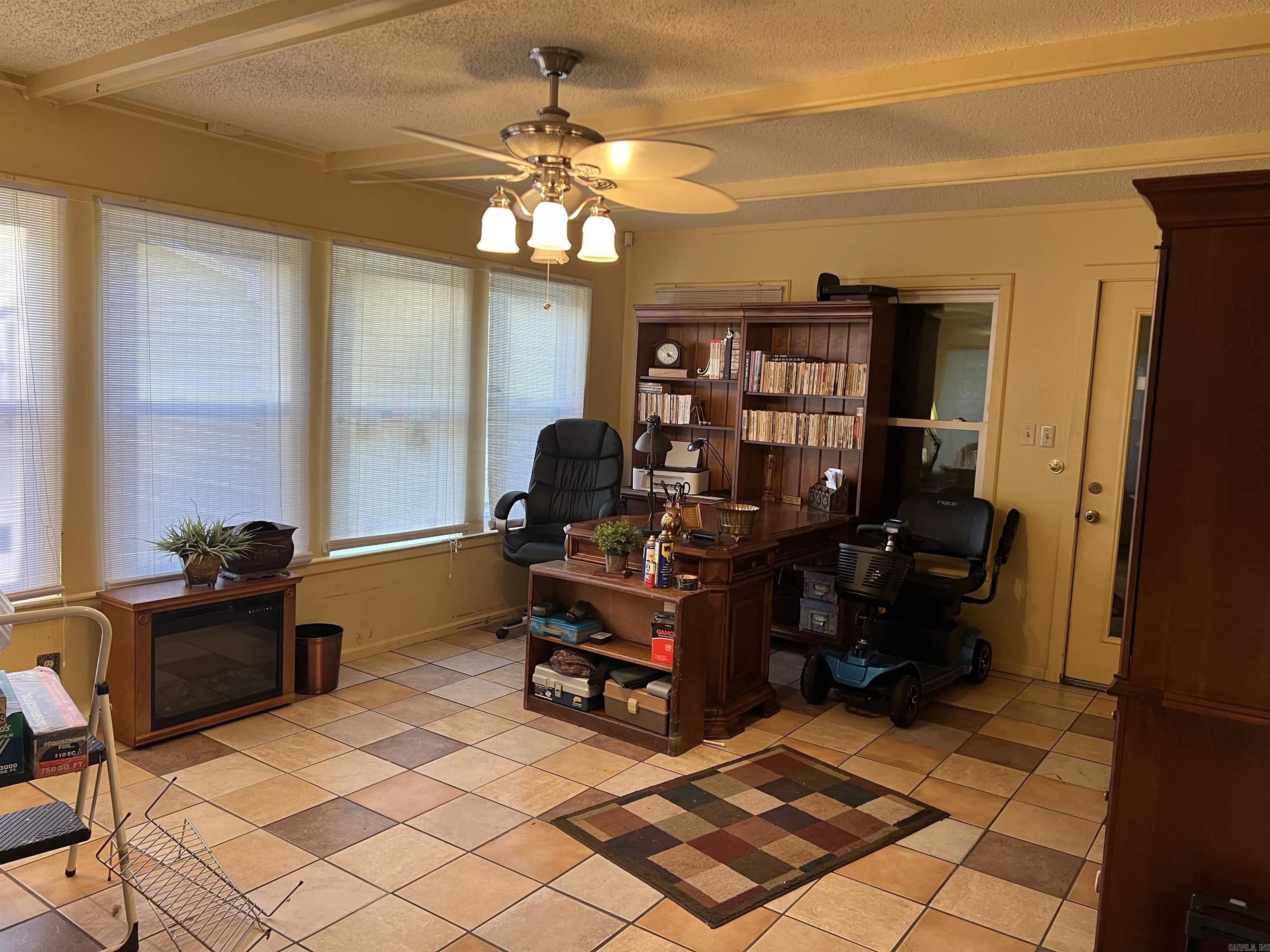 OAK LAWN ESTATES - Residential