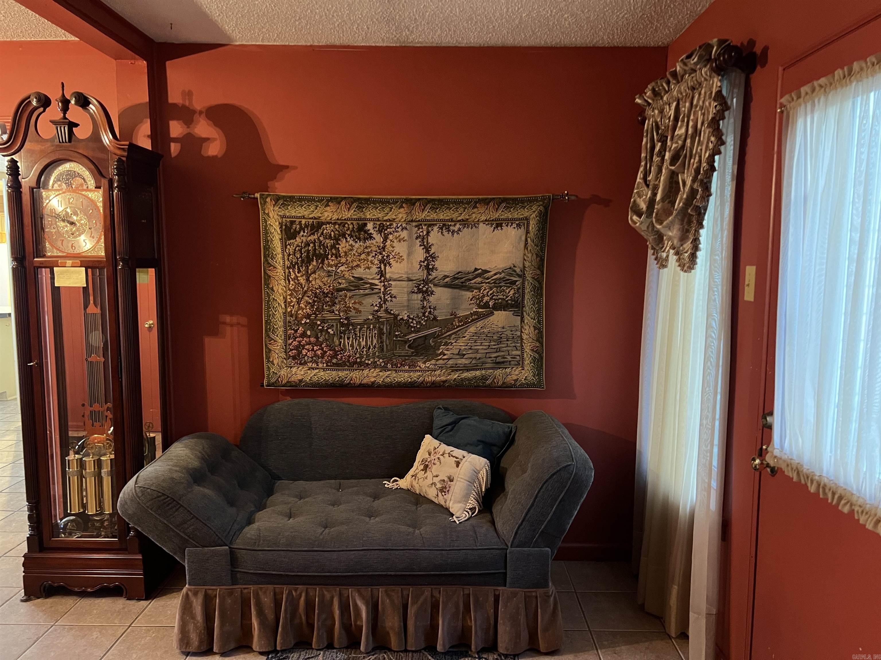 OAK LAWN ESTATES - Residential