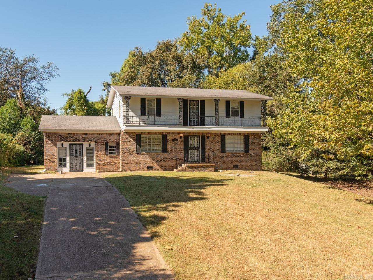 Eli J Lewis - Residential