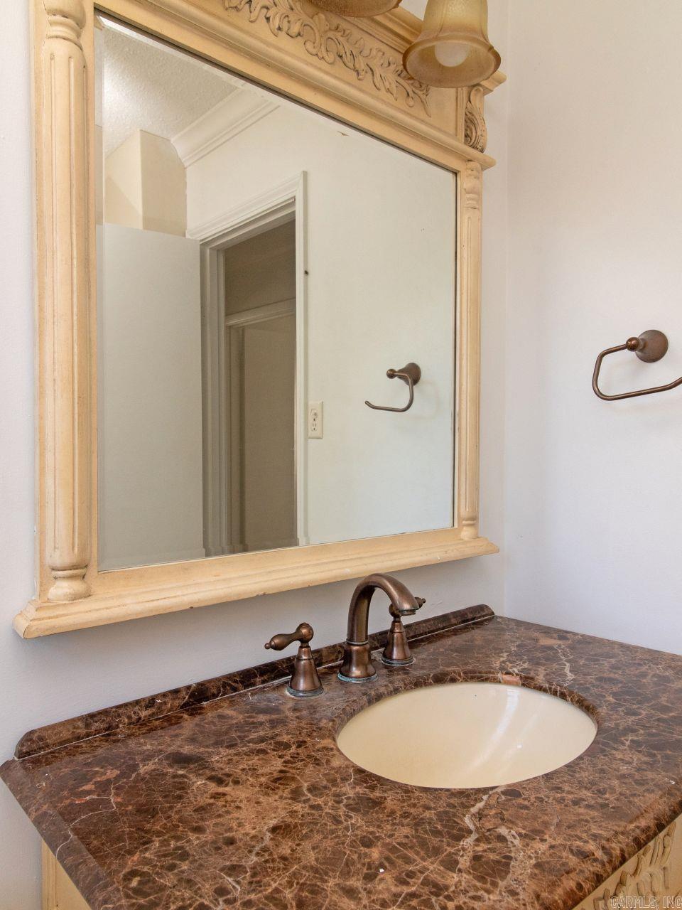 Eli J Lewis - Residential