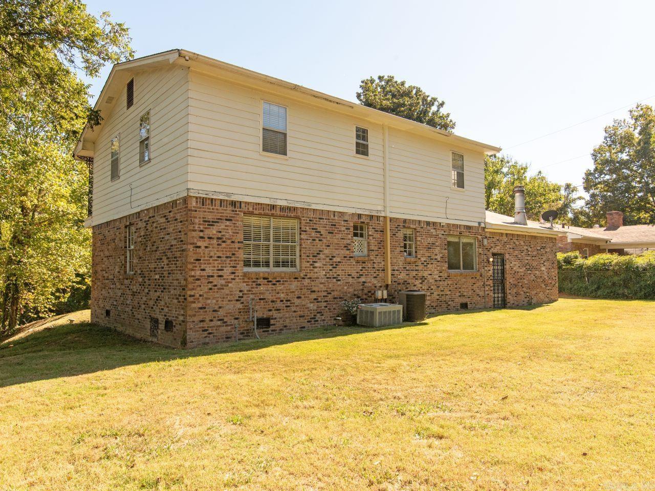 Eli J Lewis - Residential