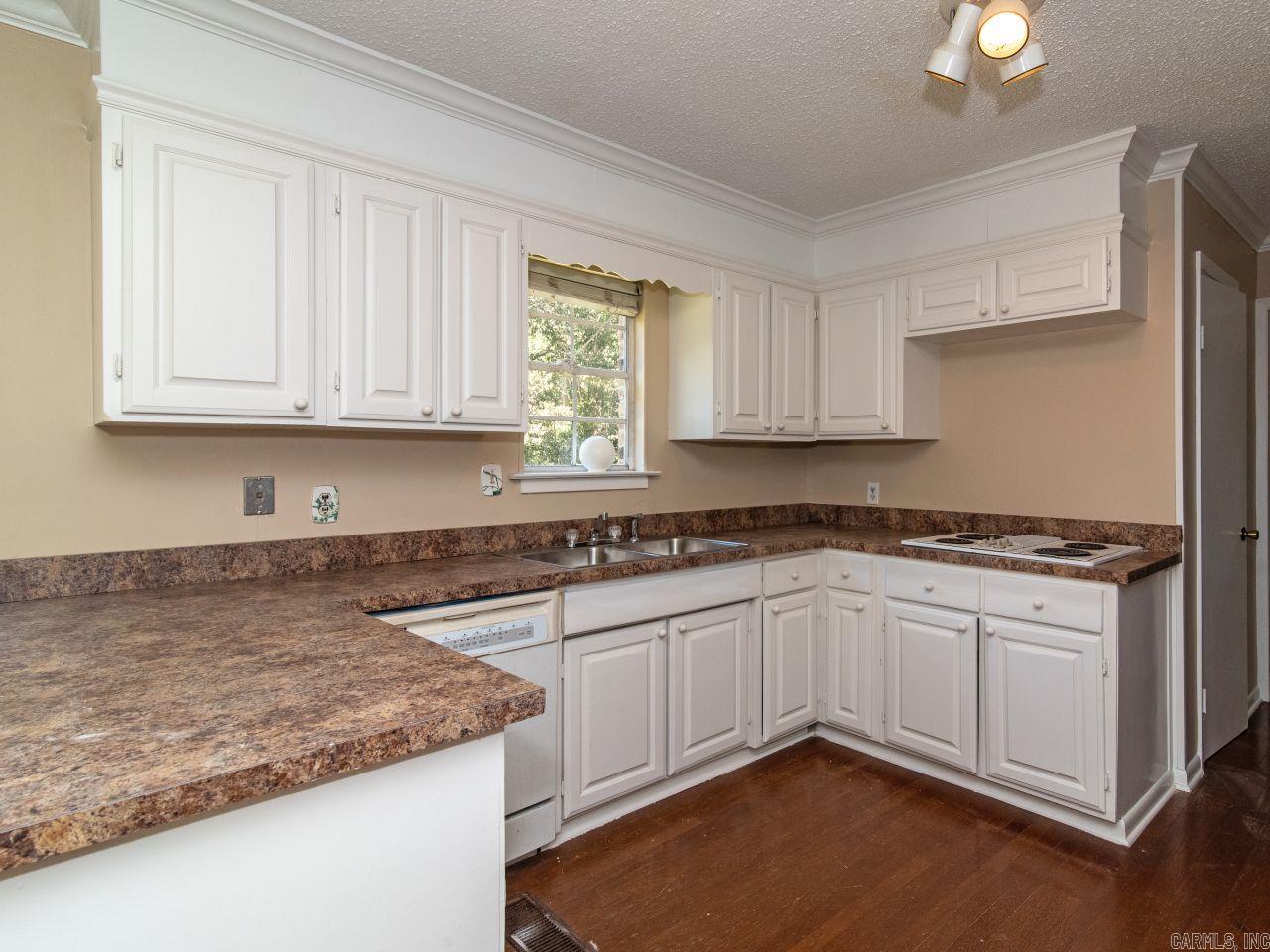 Eli J Lewis - Residential