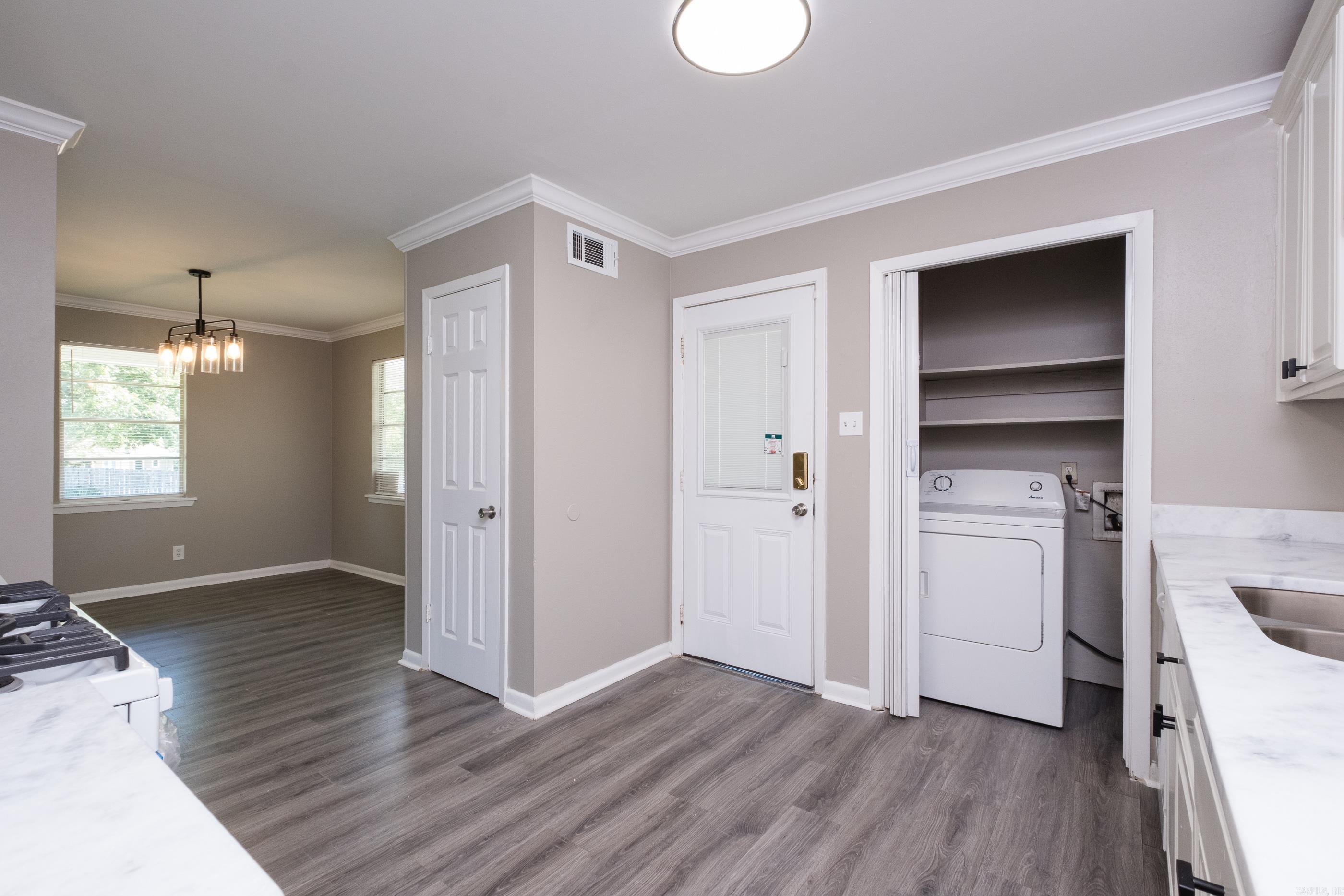 Ellis Acres - Residential