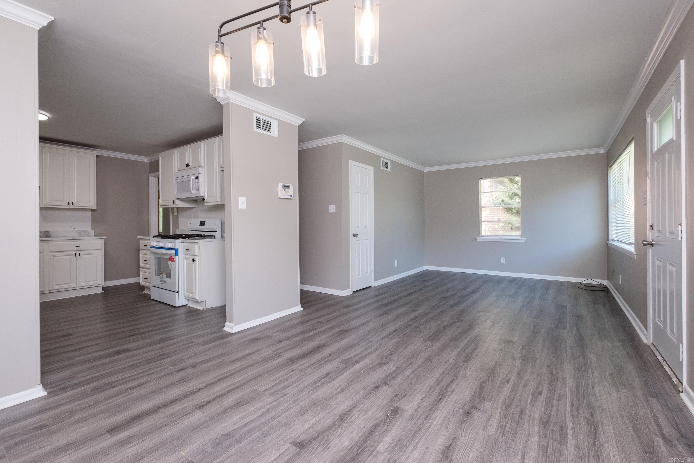 Ellis Acres - Residential