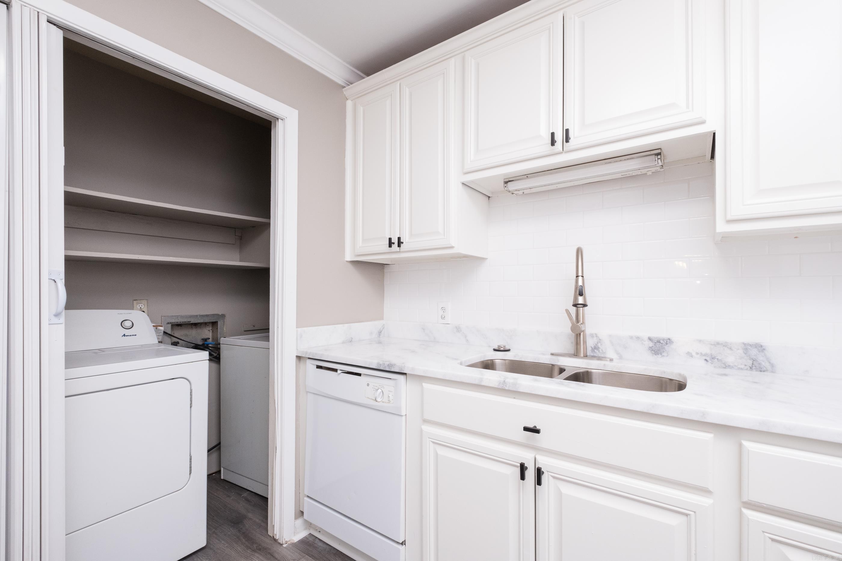 Ellis Acres - Residential