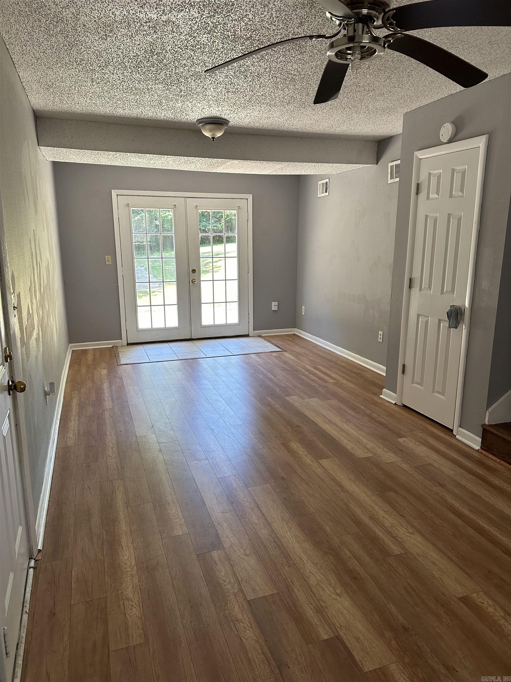 BEL AIRE - Residential