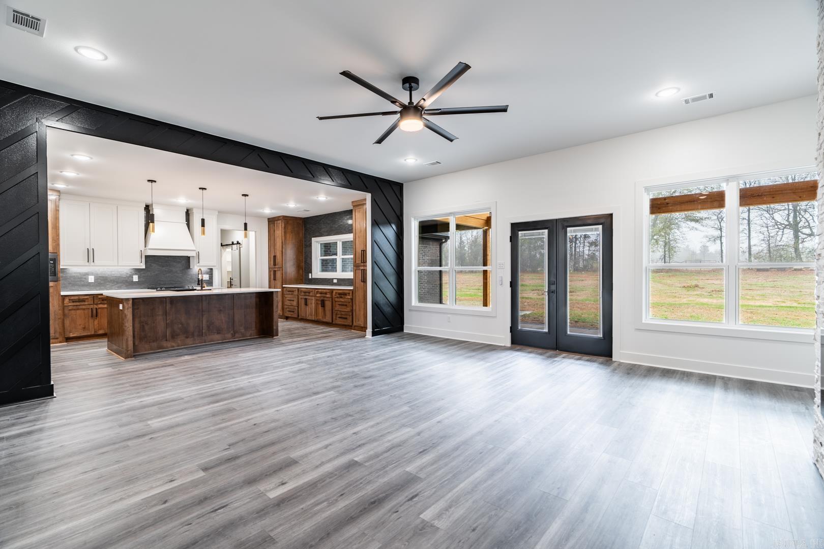 JACKSON ACRES - Residential