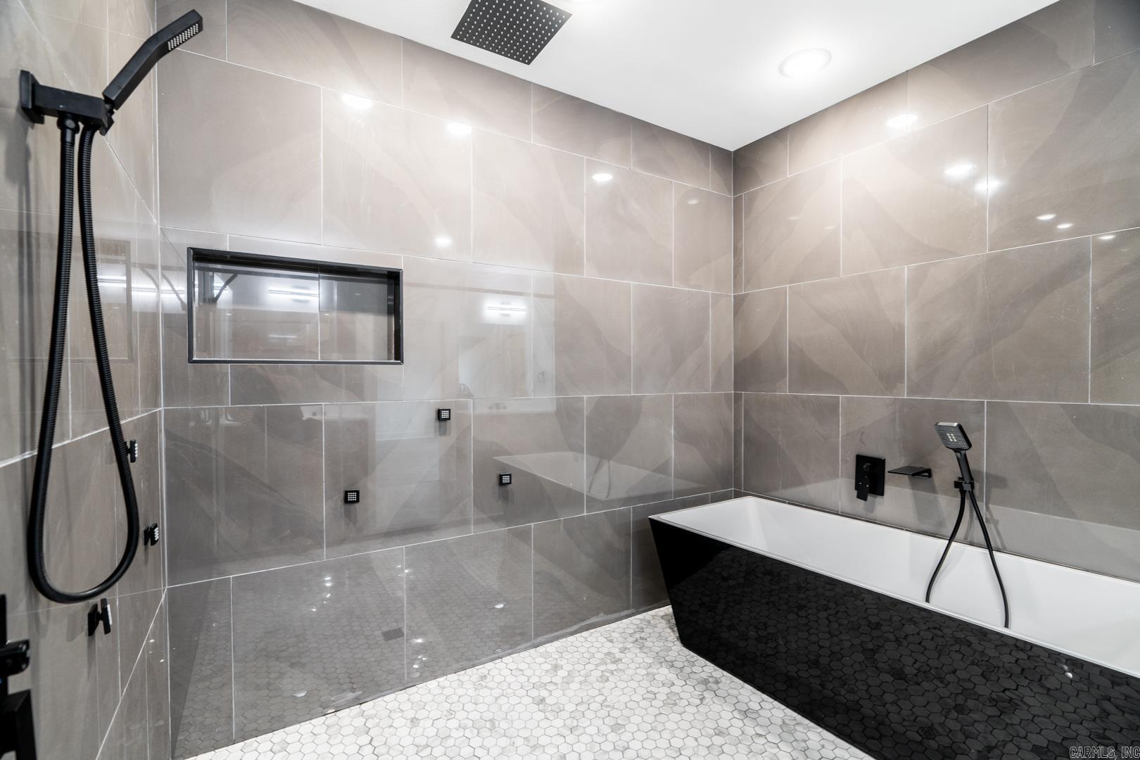 JACKSON ACRES - Residential