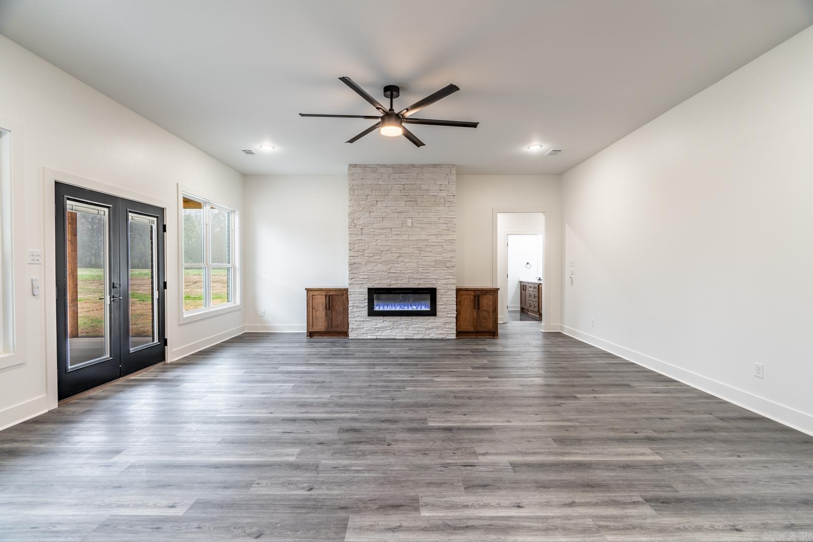 JACKSON ACRES - Residential