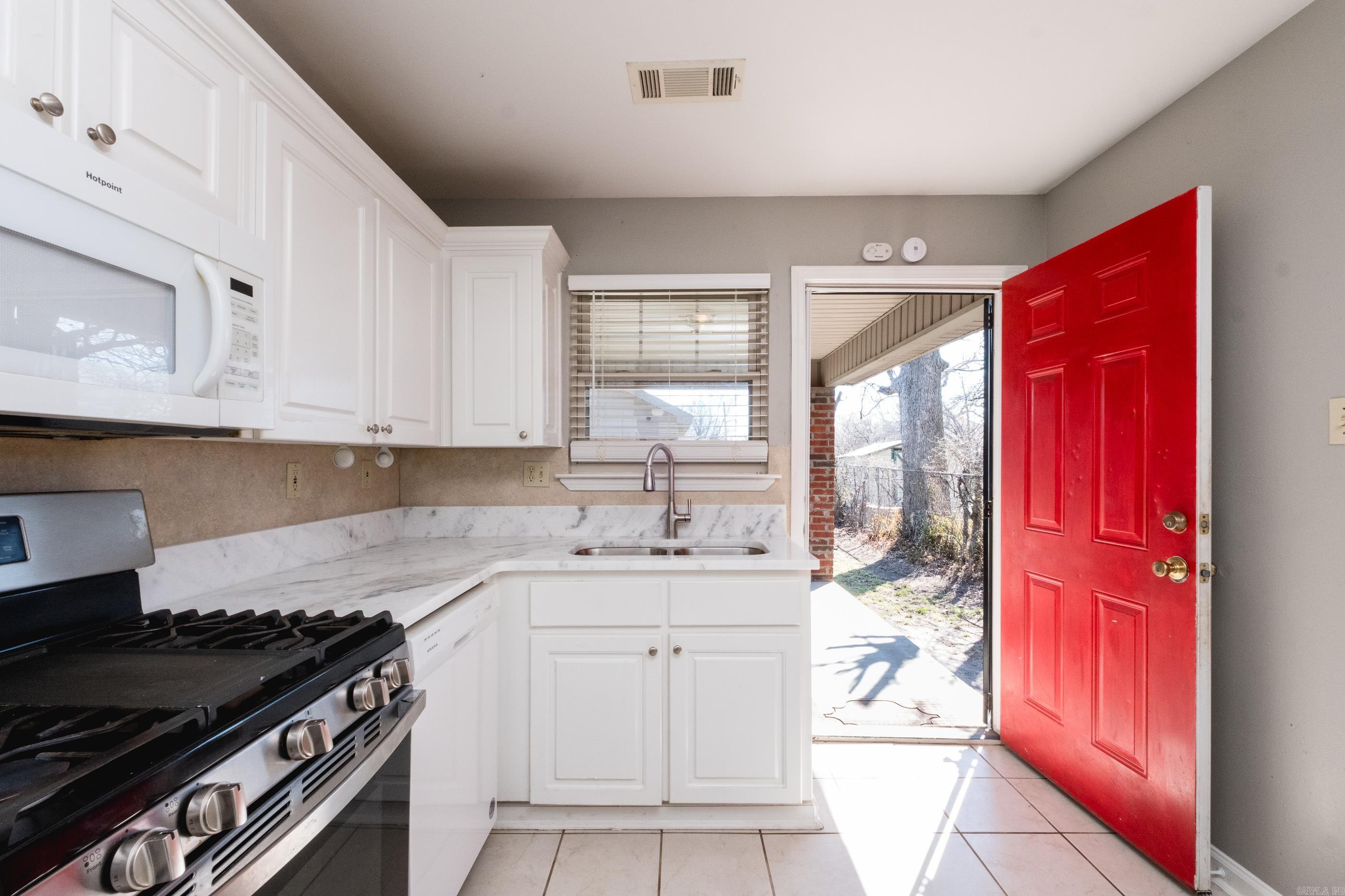 FOREST HILL - Residential