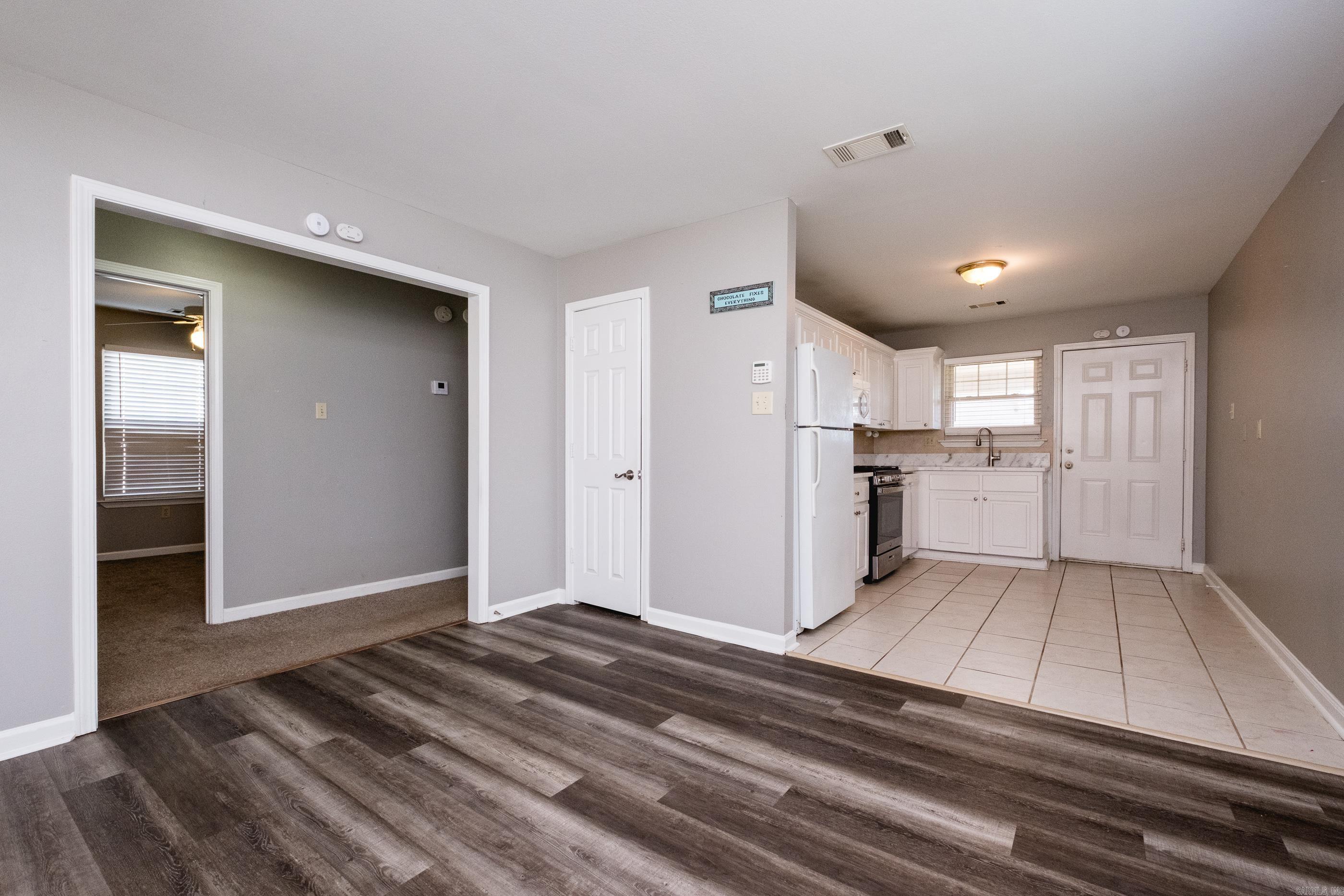 FOREST HILL - Residential