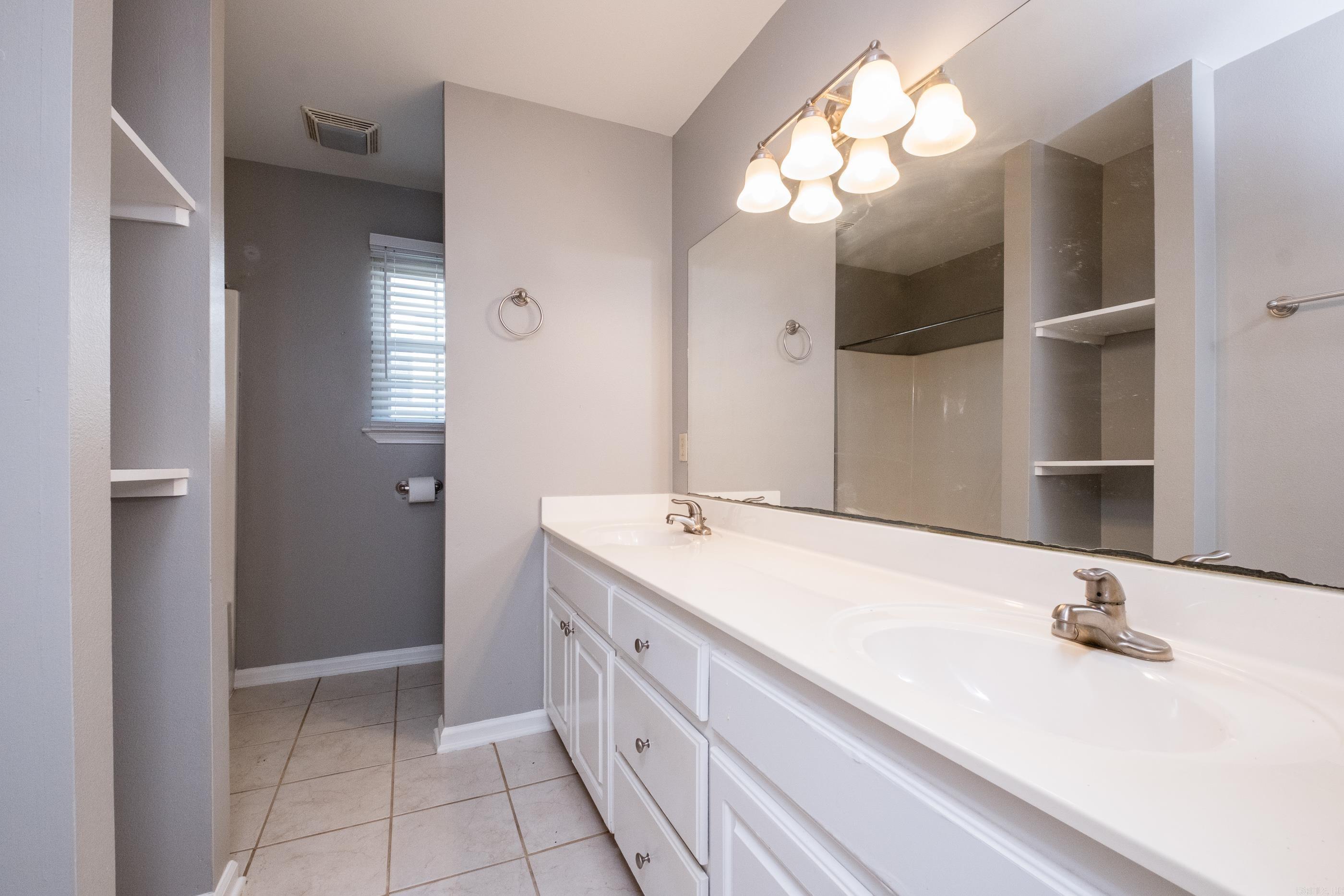 FOREST HILL - Residential