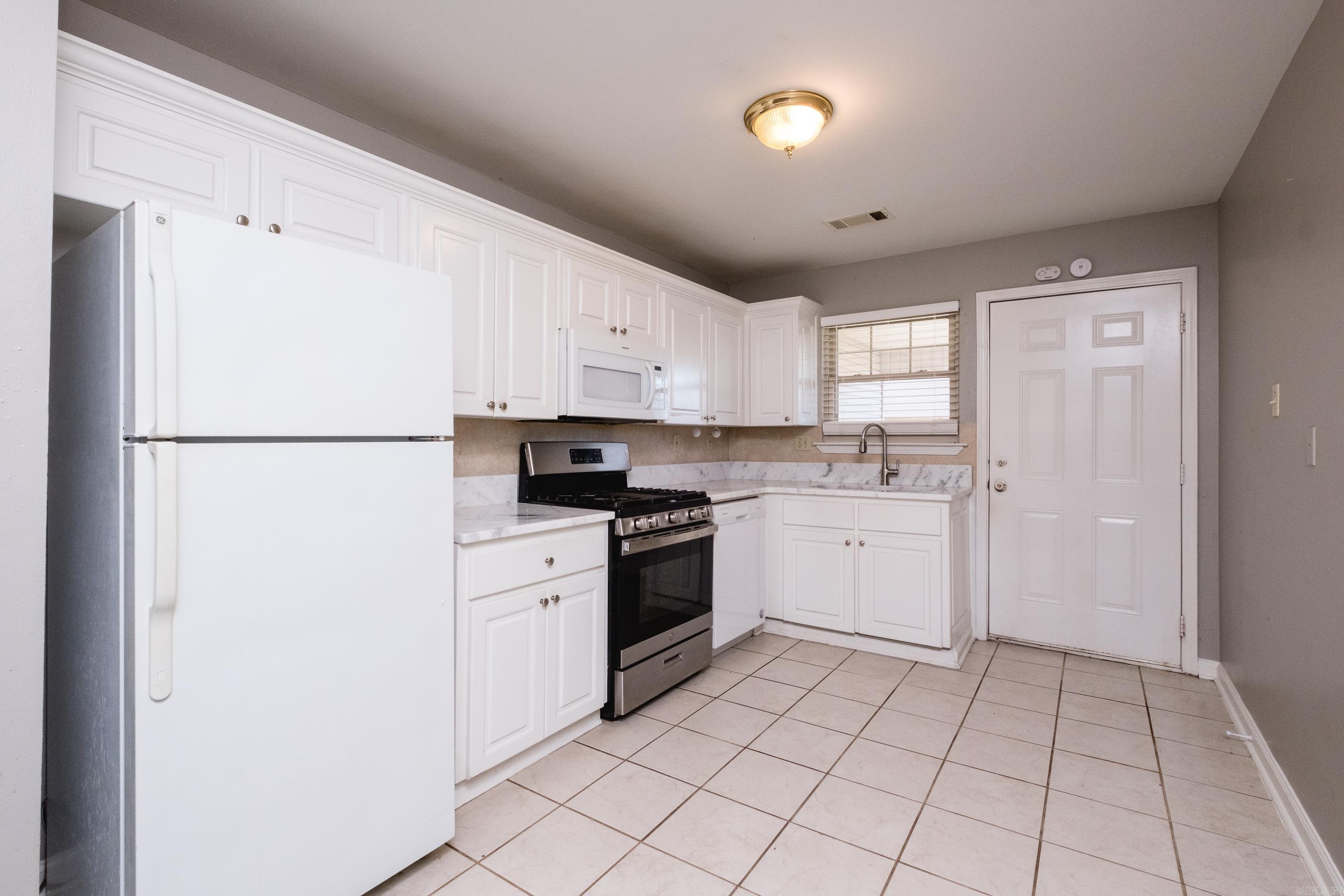 FOREST HILL - Residential