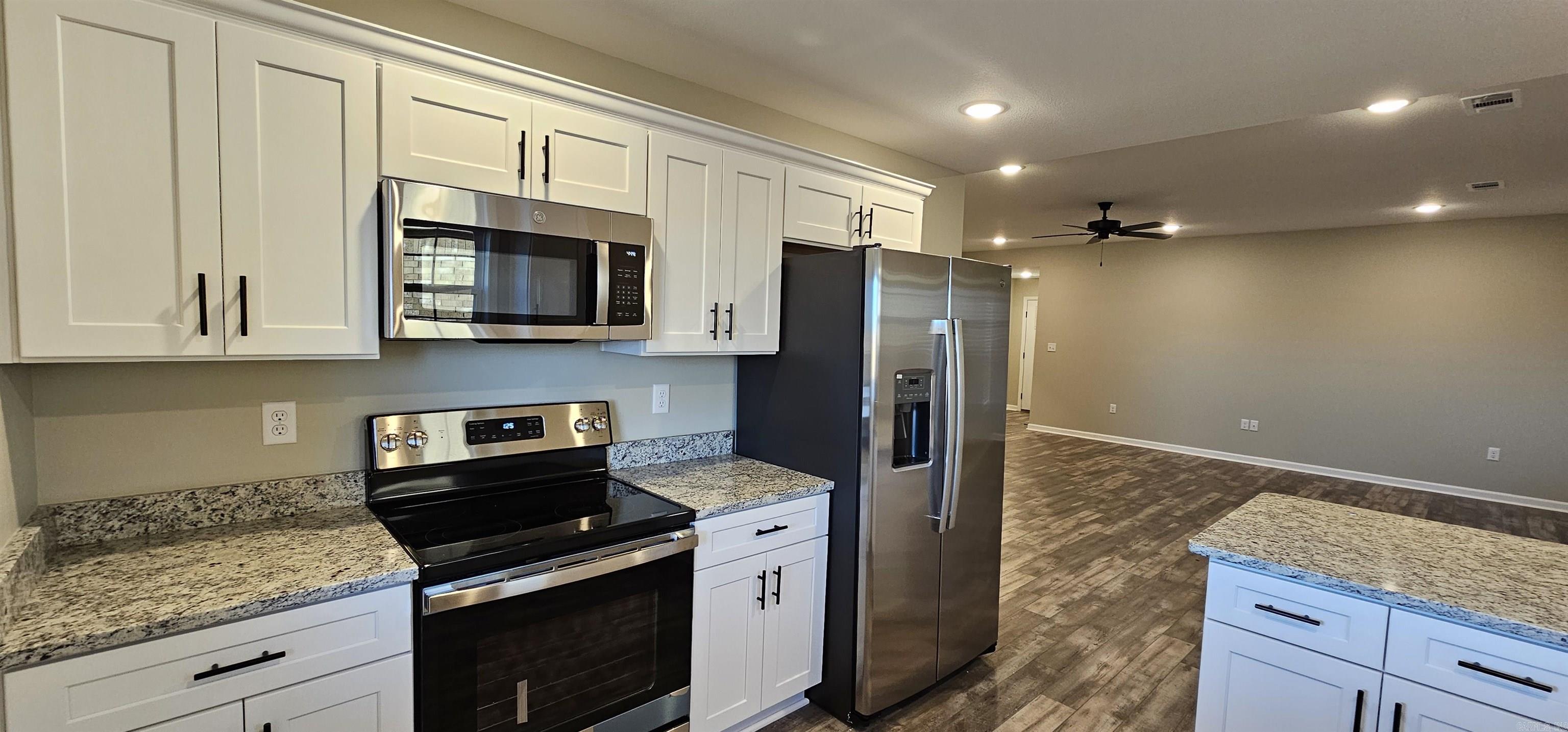 BROOKSHIRE PLACE - Residential Lease