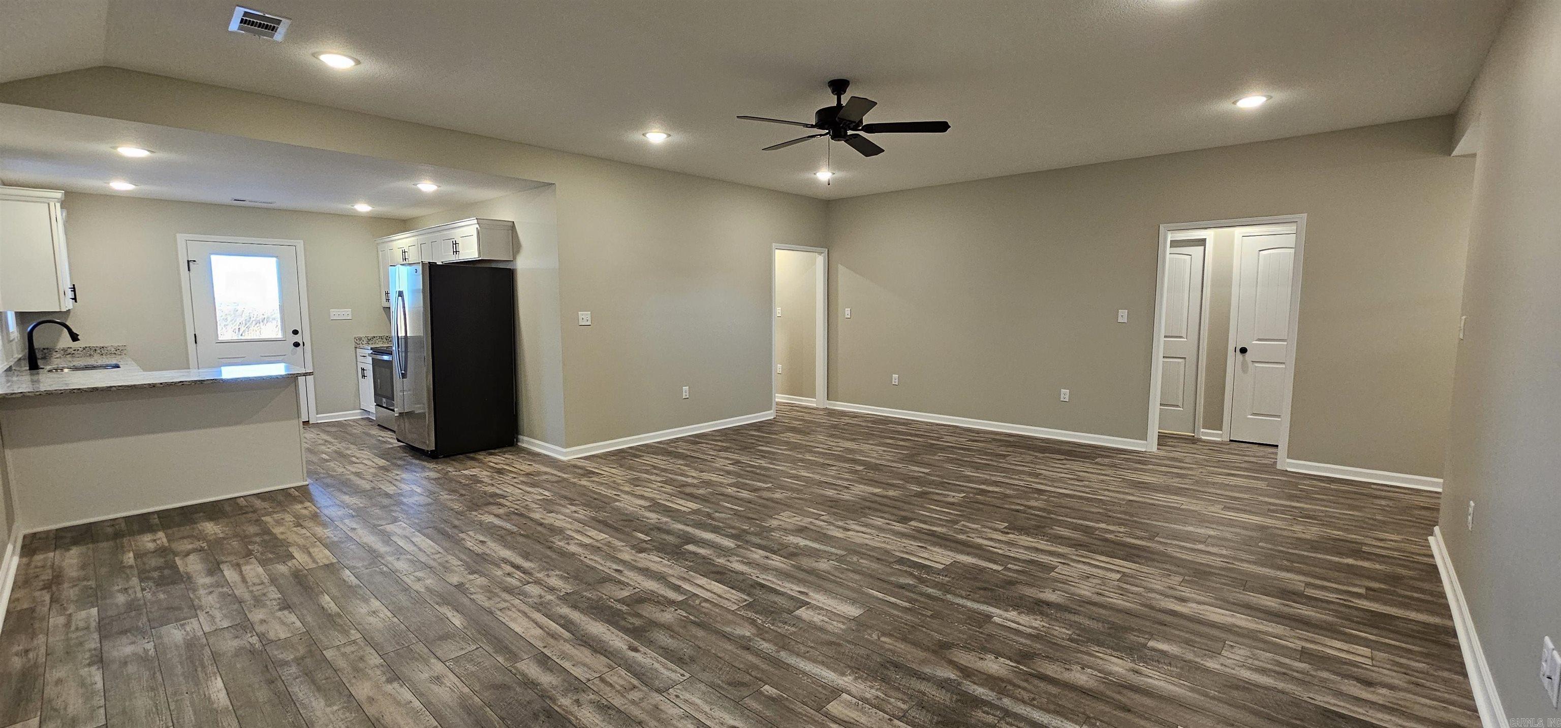 BROOKSHIRE PLACE - Residential Lease