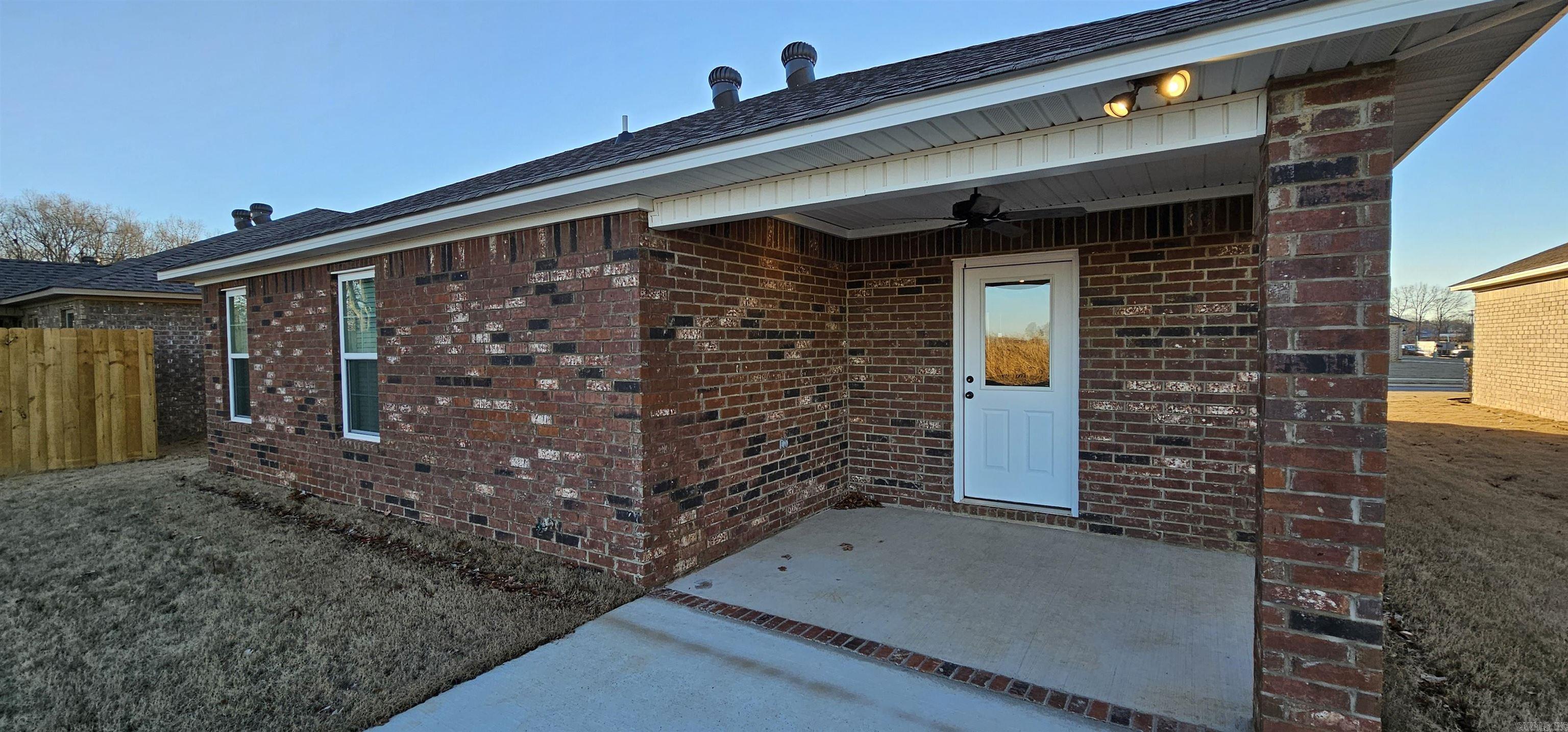 BROOKSHIRE PLACE - Residential Lease