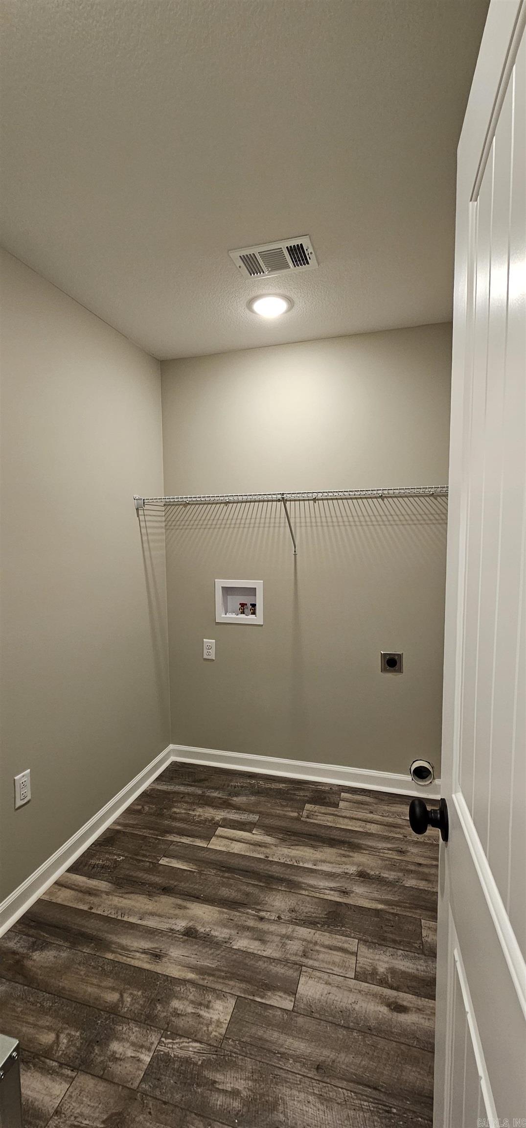 BROOKSHIRE PLACE - Residential Lease