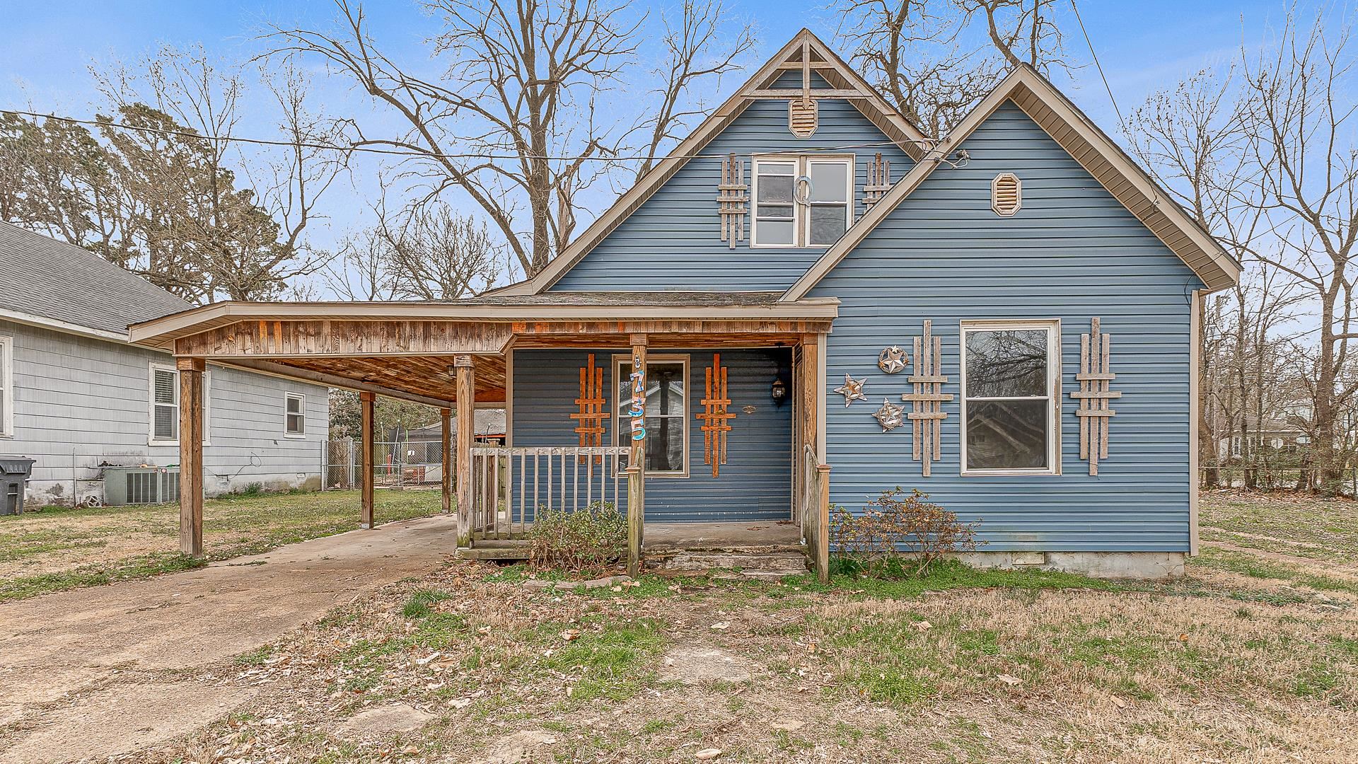 Discover the potential in this turn-of-the-century gem nestled in the heart of the vibrant West End area of downtown Jonesboro. Featuring 4 bedrooms, 2 full baths, and a one-car carport, this home offers a fantastic opportunity for investors, renovators, or anyone looking to restore a piece of history. The fully fenced backyard provides privacy and space for outdoor enjoyment, while the large workshop out back is perfect for storage, hobbies, or a creative workspace. With its historic character and unbeatable location, this home is brimming with potential. With a little vision and TLC, this could be the dream home or investment opportunity you've been searching for! Donāt miss outāschedule a showing today!