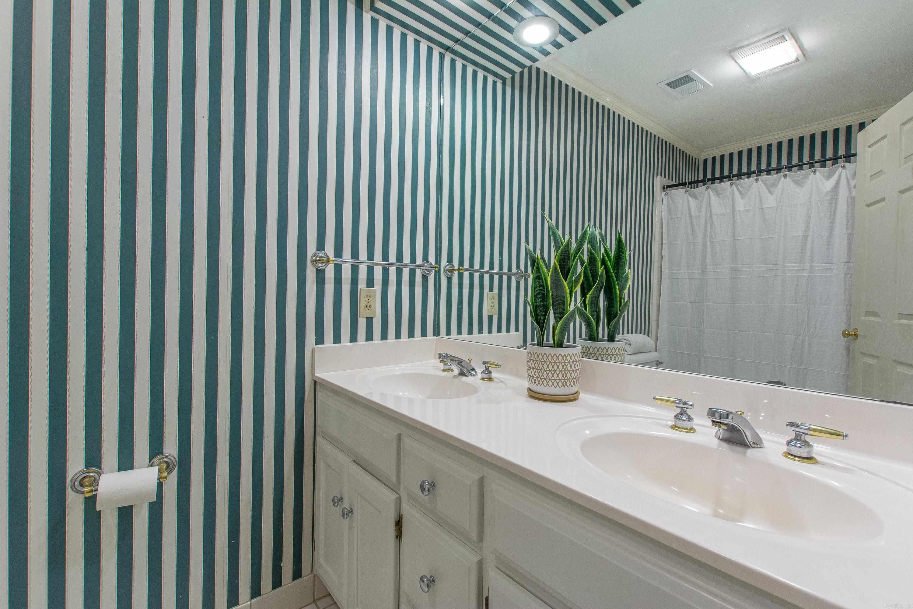 SECLUDED HILLS ADDN - Residential