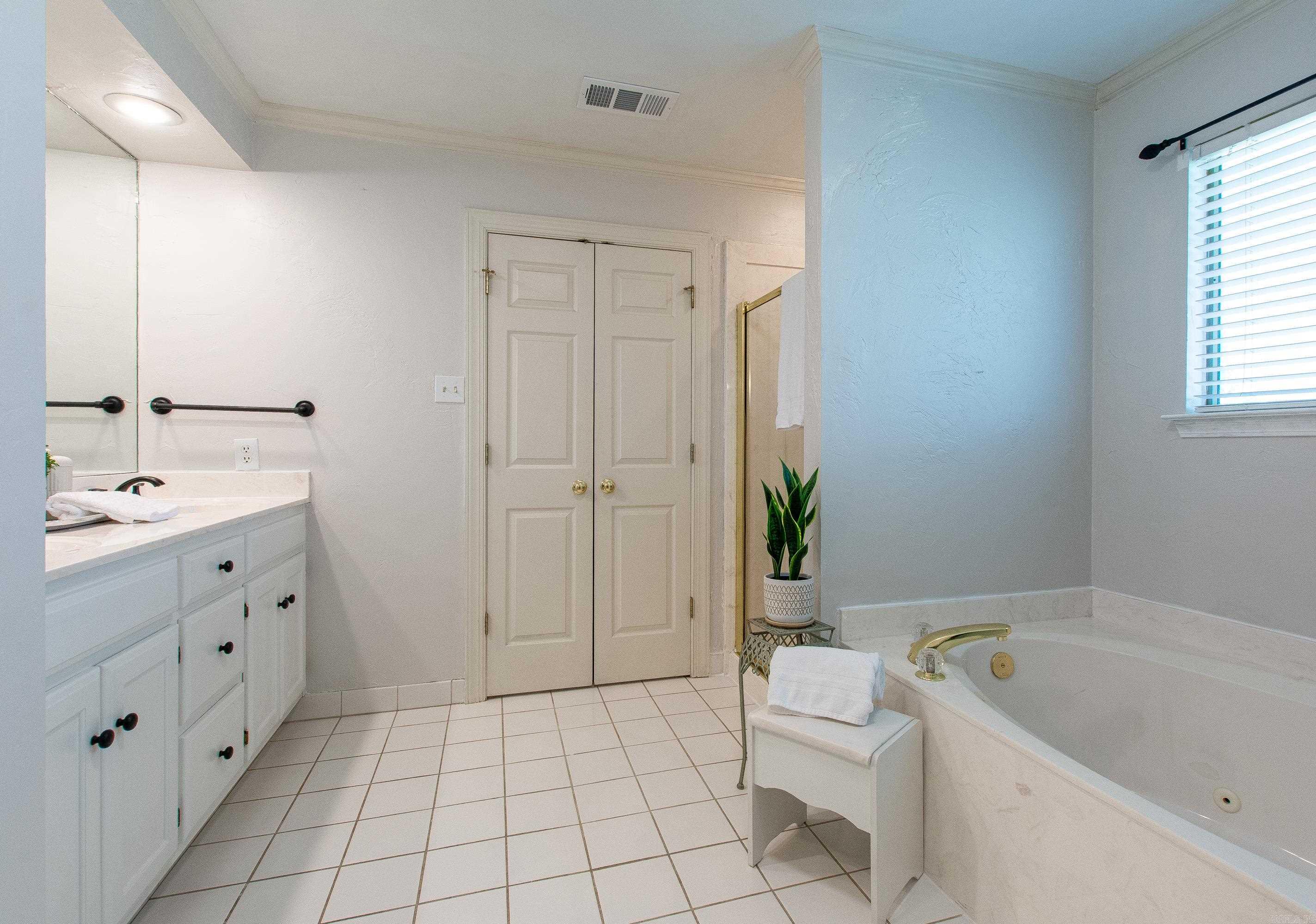 SECLUDED HILLS ADDN - Residential