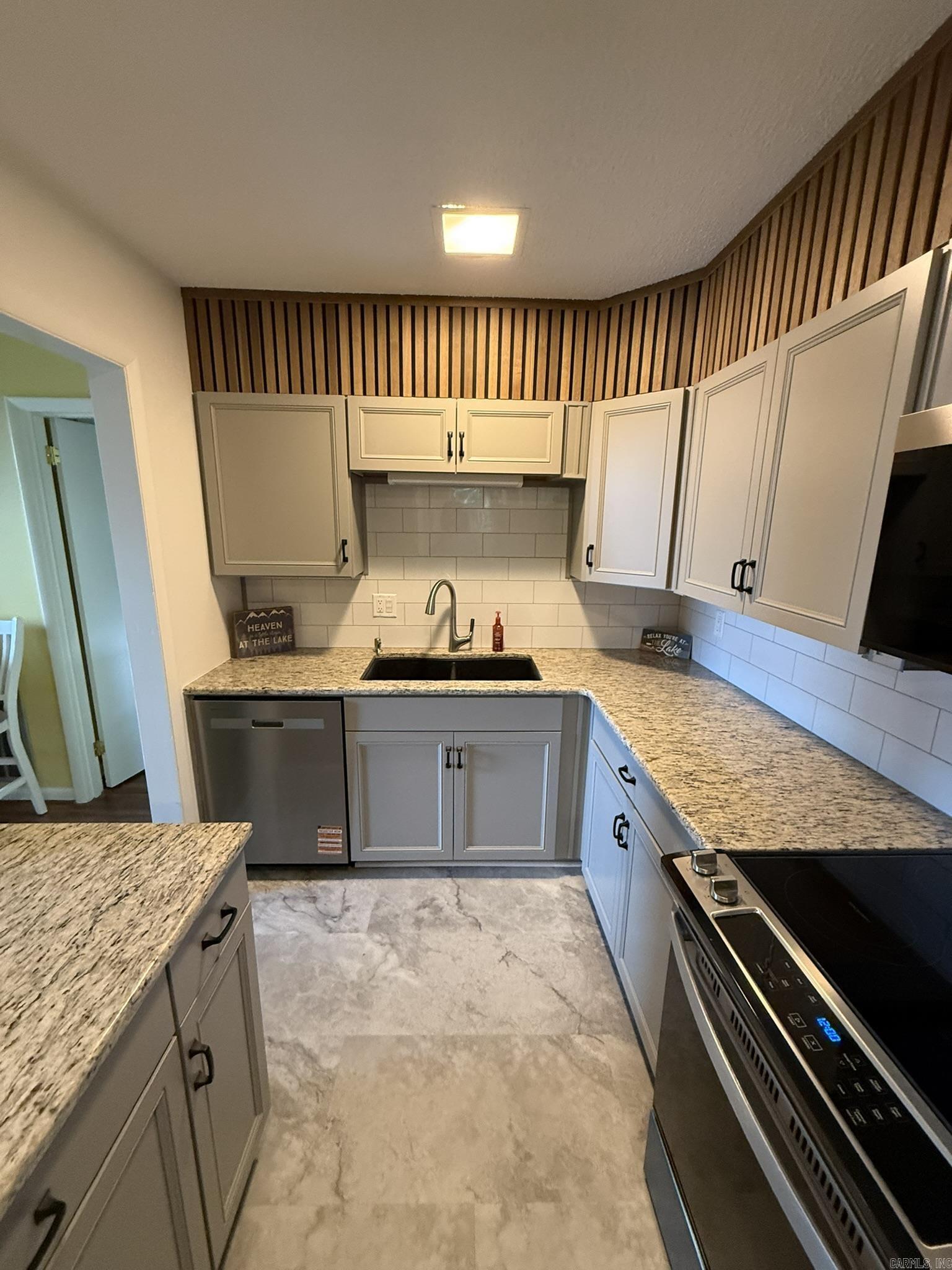 MOONLIGHT BAY COLONY HPR - Residential