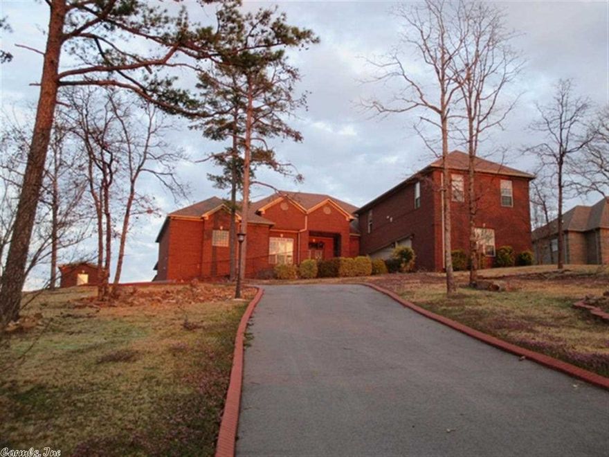 Beautiful home with breath-taking view. Beautiful finishes, great floor plan with office, large bonus room PLUS large apartment over garage with Living/Kitchen, bedroom, bath and laundry.Seller has directed that all offers be made using HomePath online offer system at www.homepath.com. Fannie Mae Purchase Addendum is Required with All offers. Owner Occ Cert. Required with all Owner Occ Offers. Both in docs.