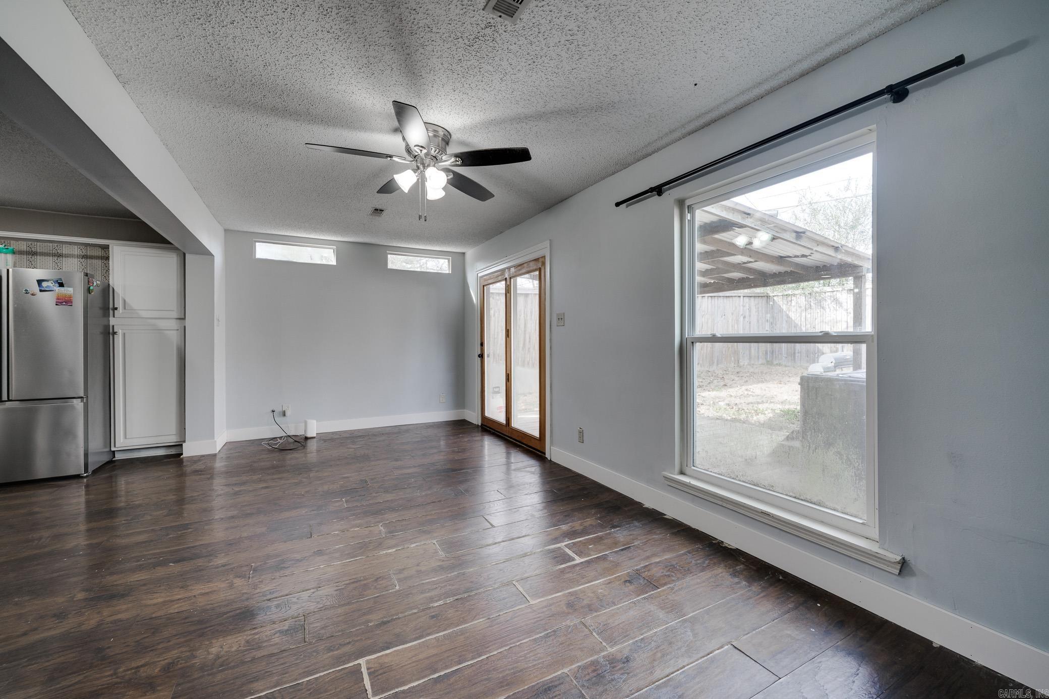 NORTH HILLS MANOR - Residential