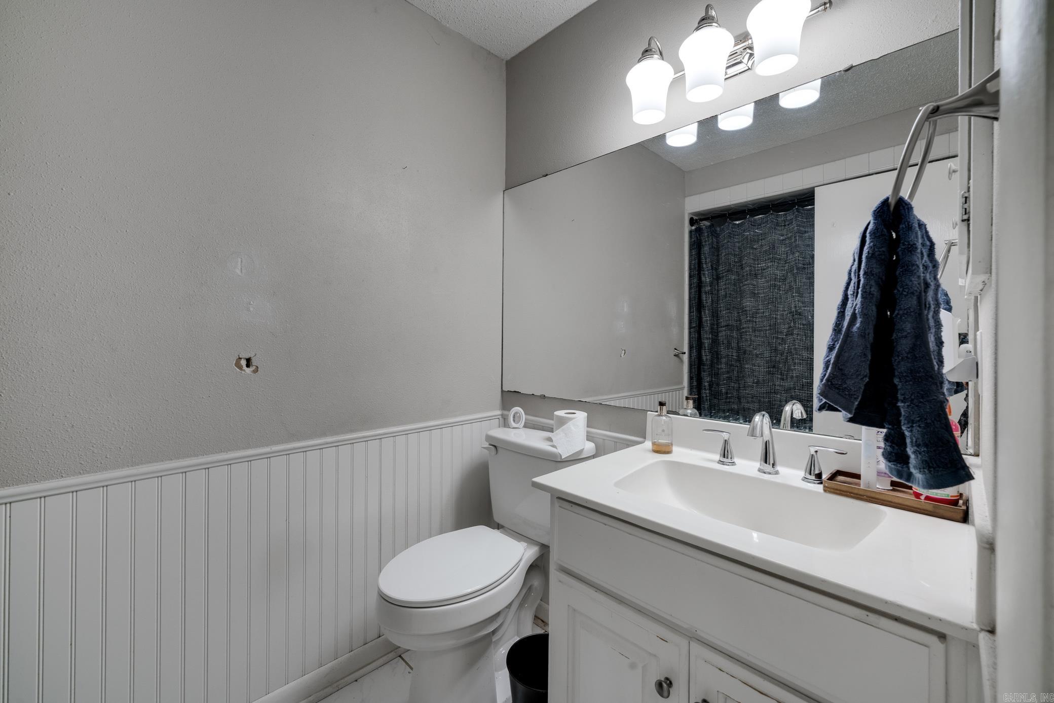 NORTH HILLS MANOR - Residential