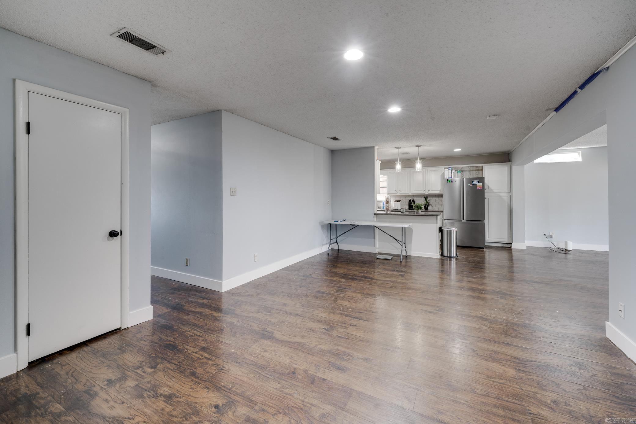 NORTH HILLS MANOR - Residential