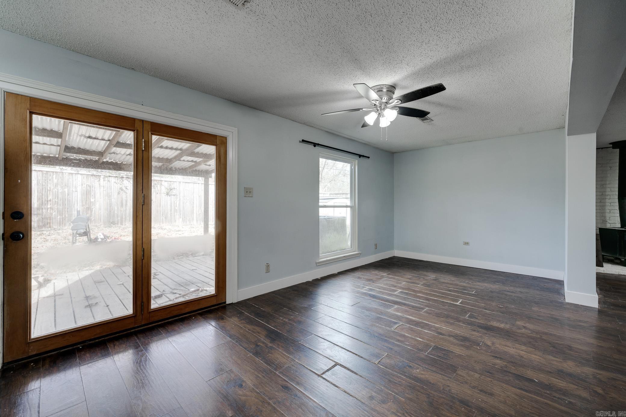 NORTH HILLS MANOR - Residential