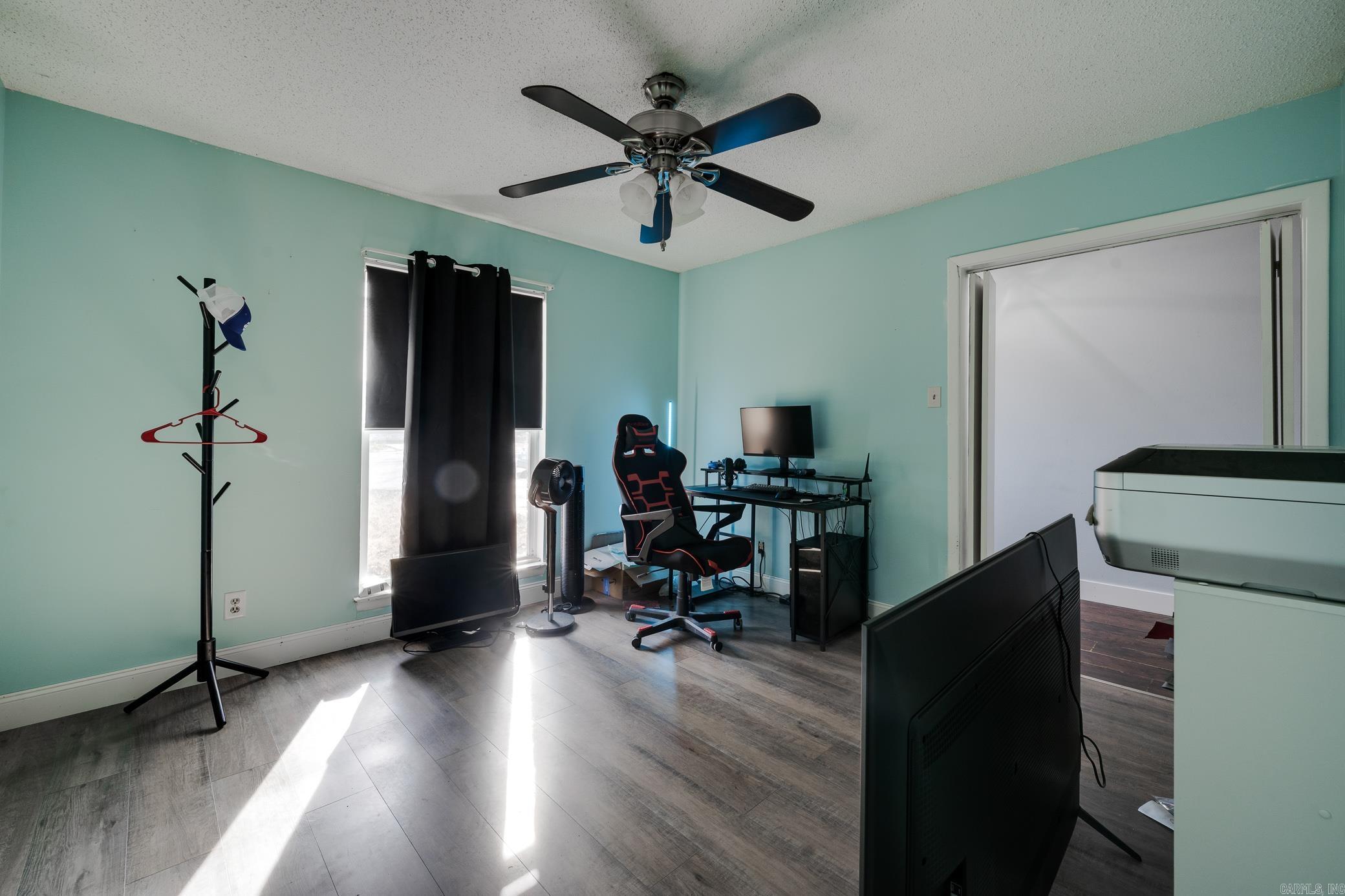 NORTH HILLS MANOR - Residential