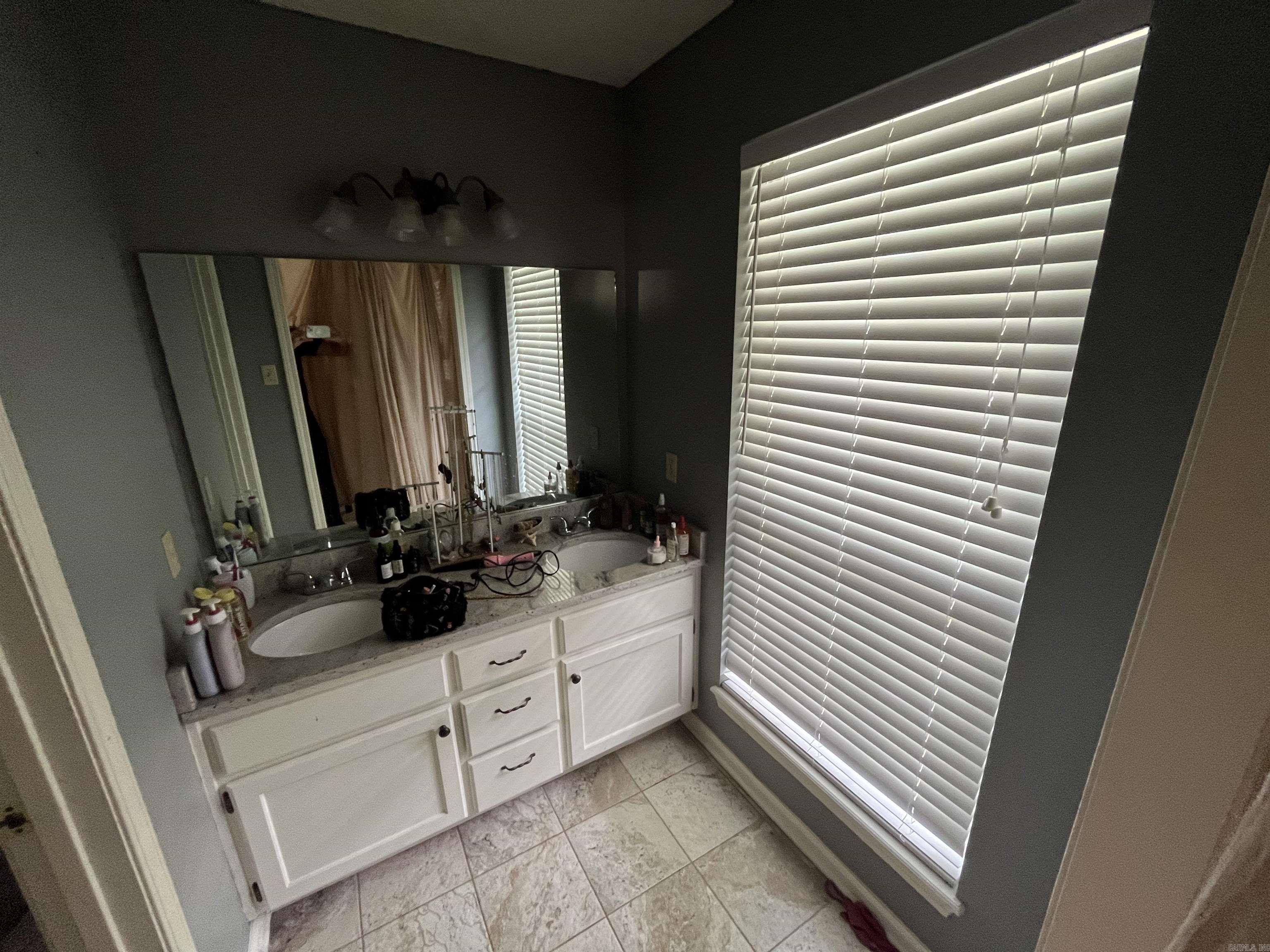 BRYANT OAKS - Residential