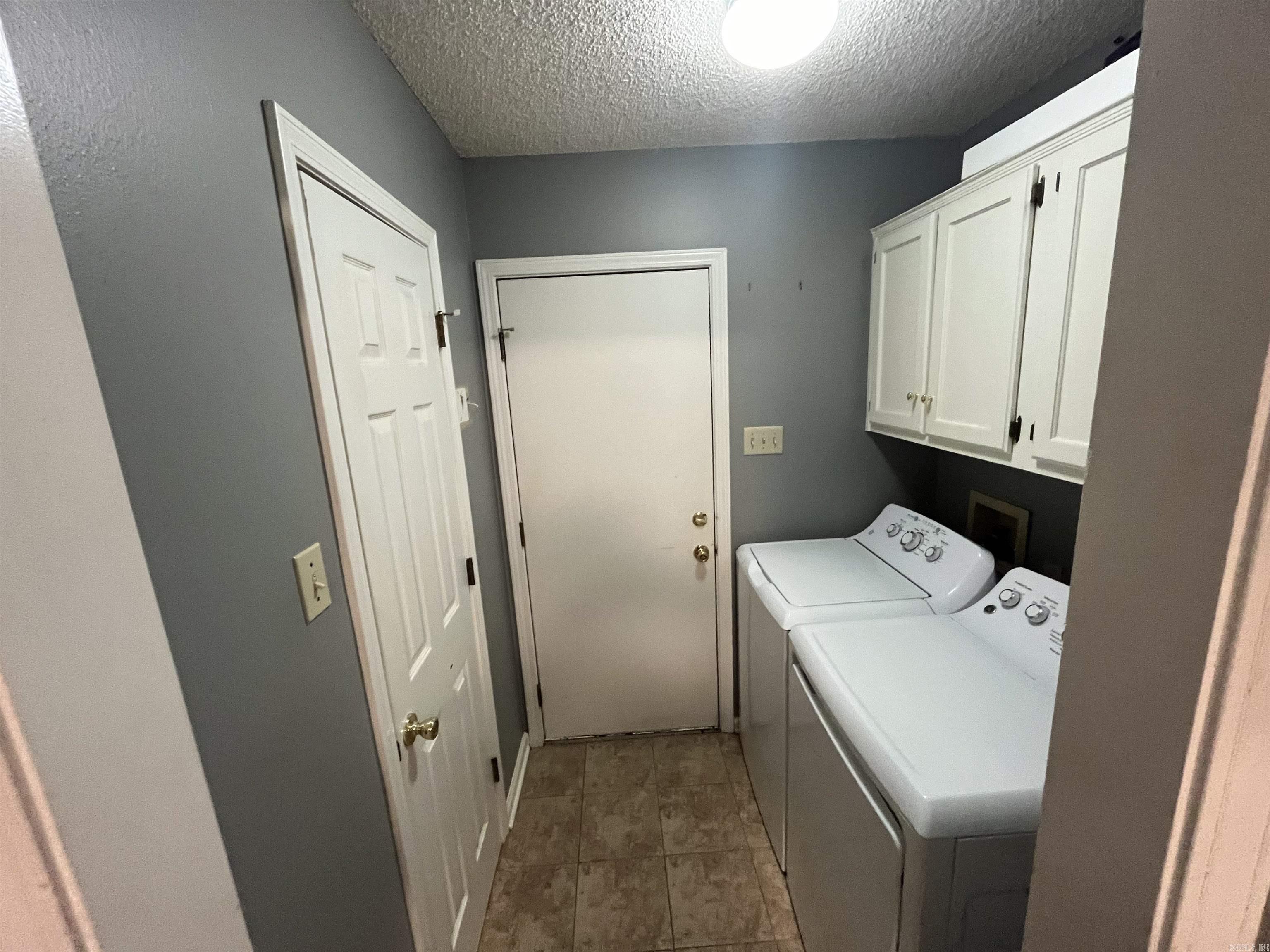 BRYANT OAKS - Residential