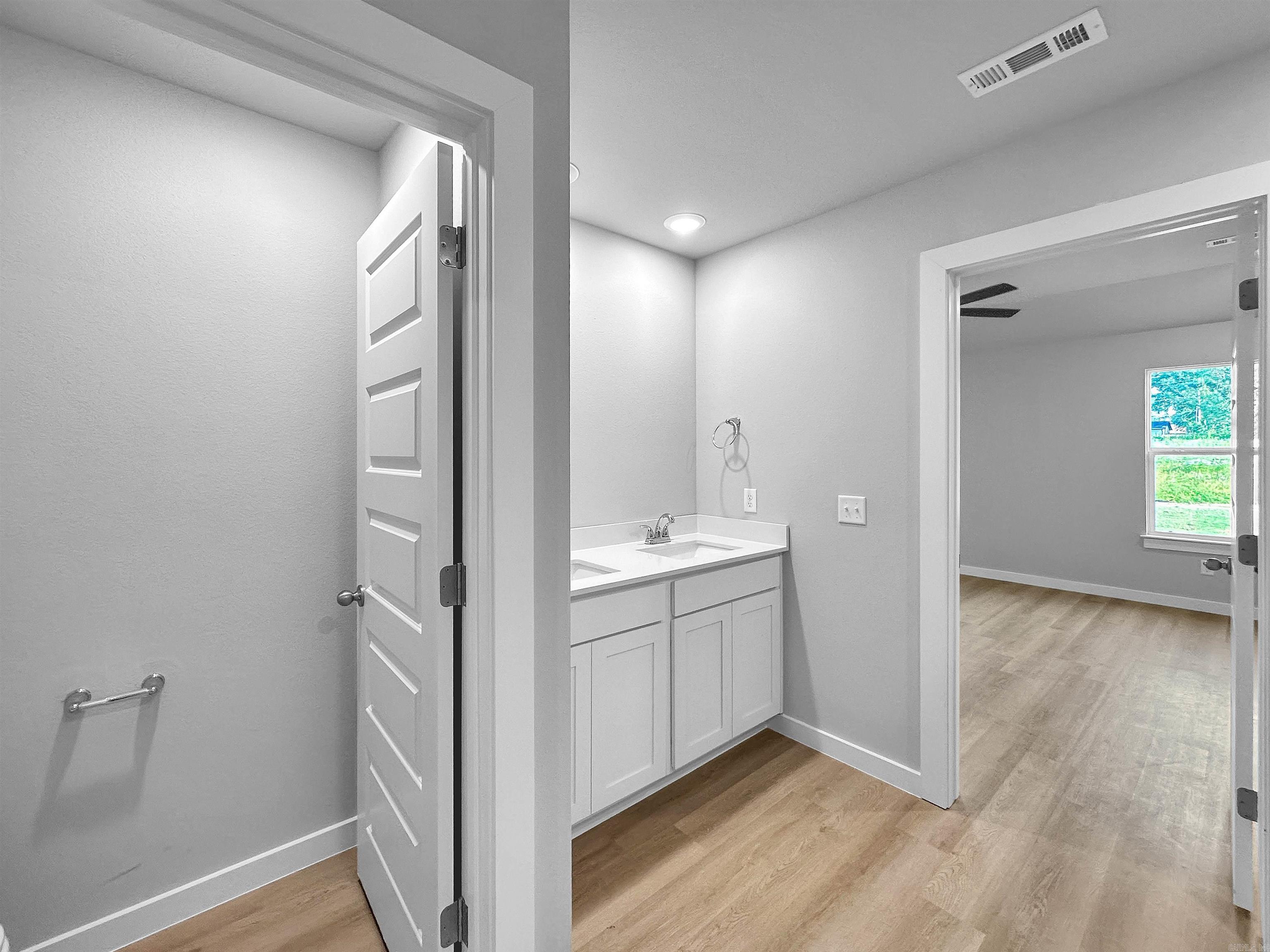 THE RESERVE AT COUNTRY CLUB PHAS - Residential