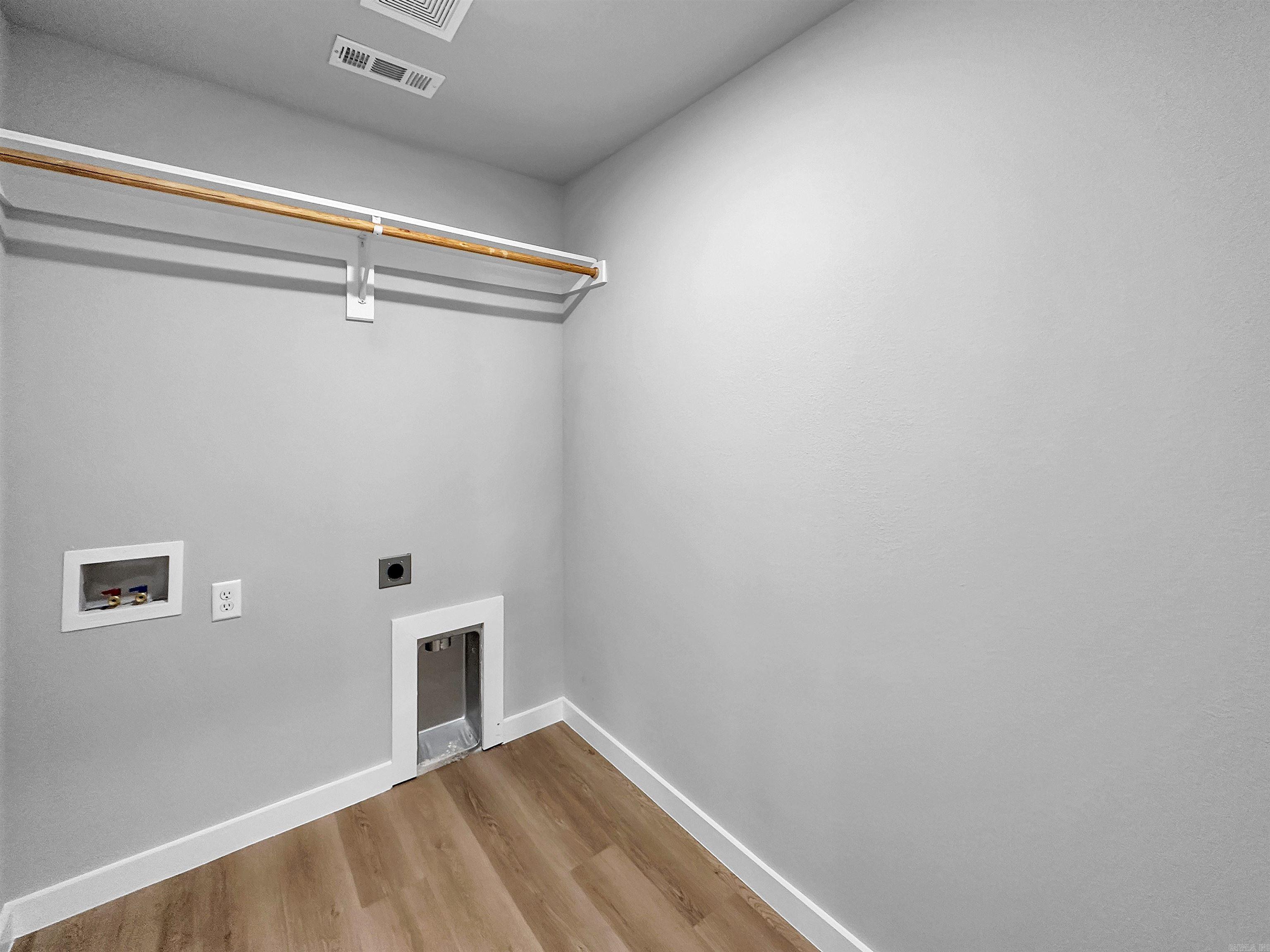 THE RESERVE AT COUNTRY CLUB PHAS - Residential