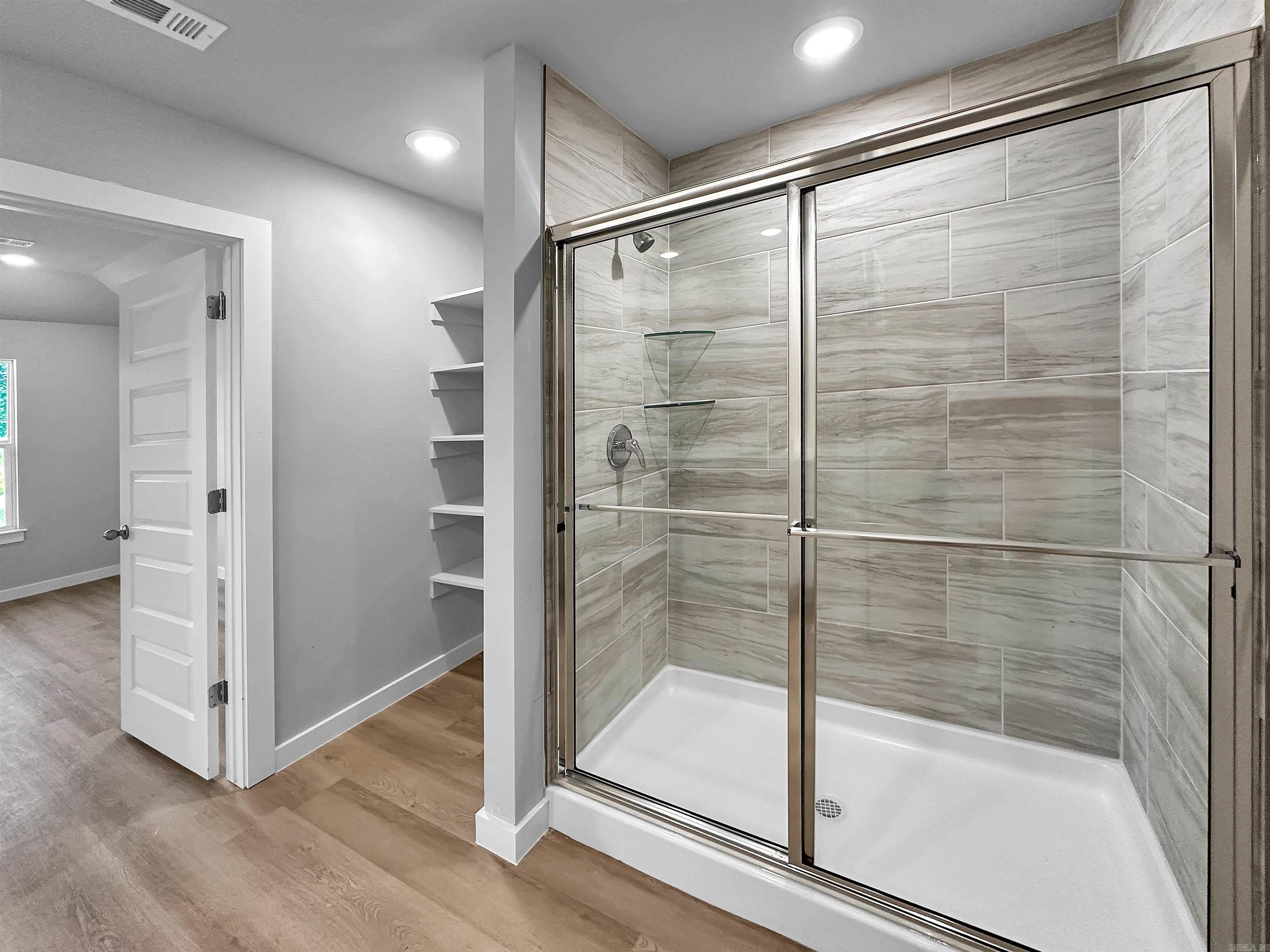 THE RESERVE AT COUNTRY CLUB PHAS - Residential