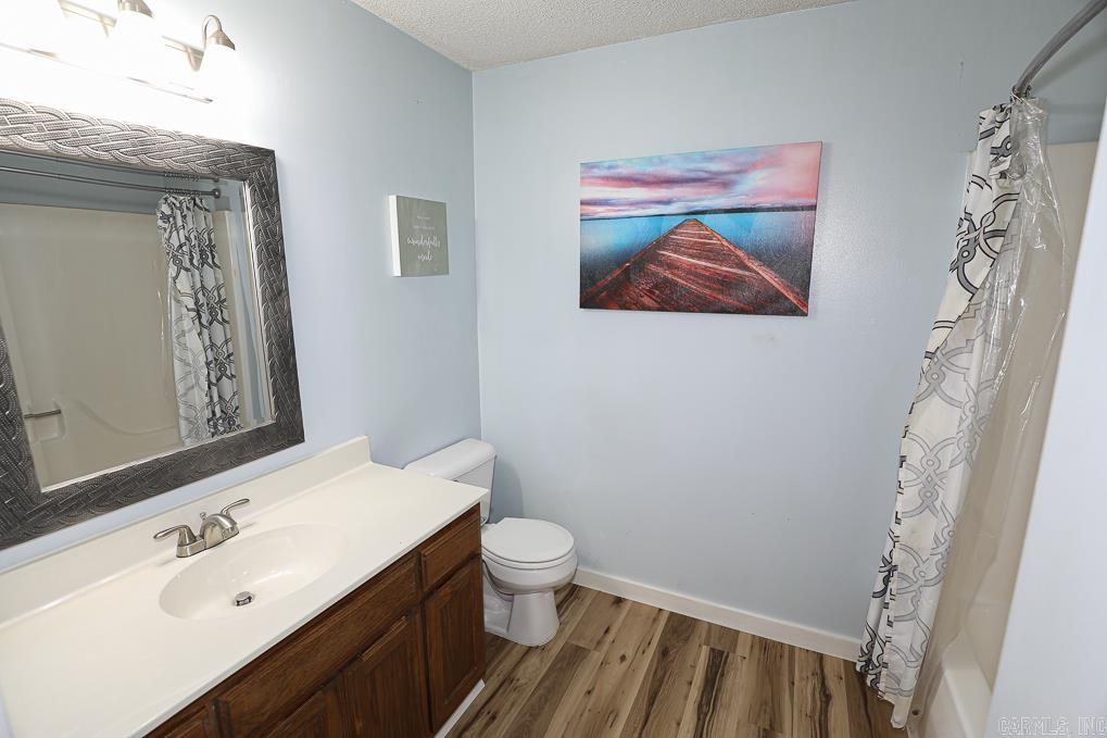 CHERRY CREEK - Residential