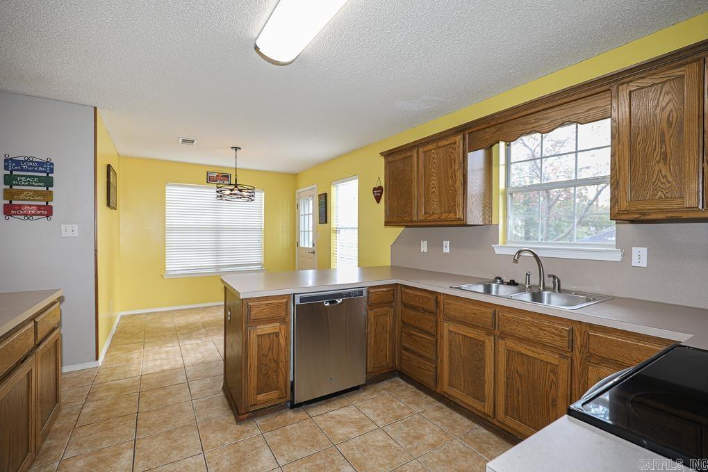 CHERRY CREEK - Residential