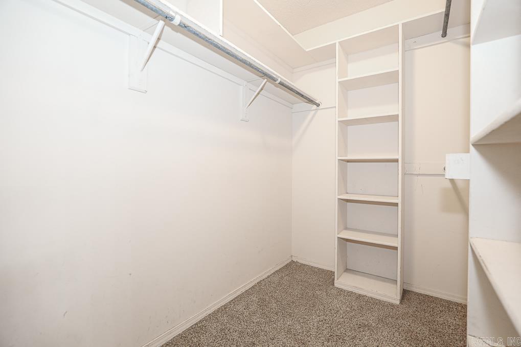 CHERRY CREEK - Residential