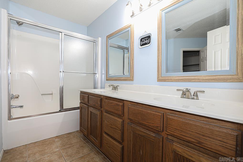 CHERRY CREEK - Residential