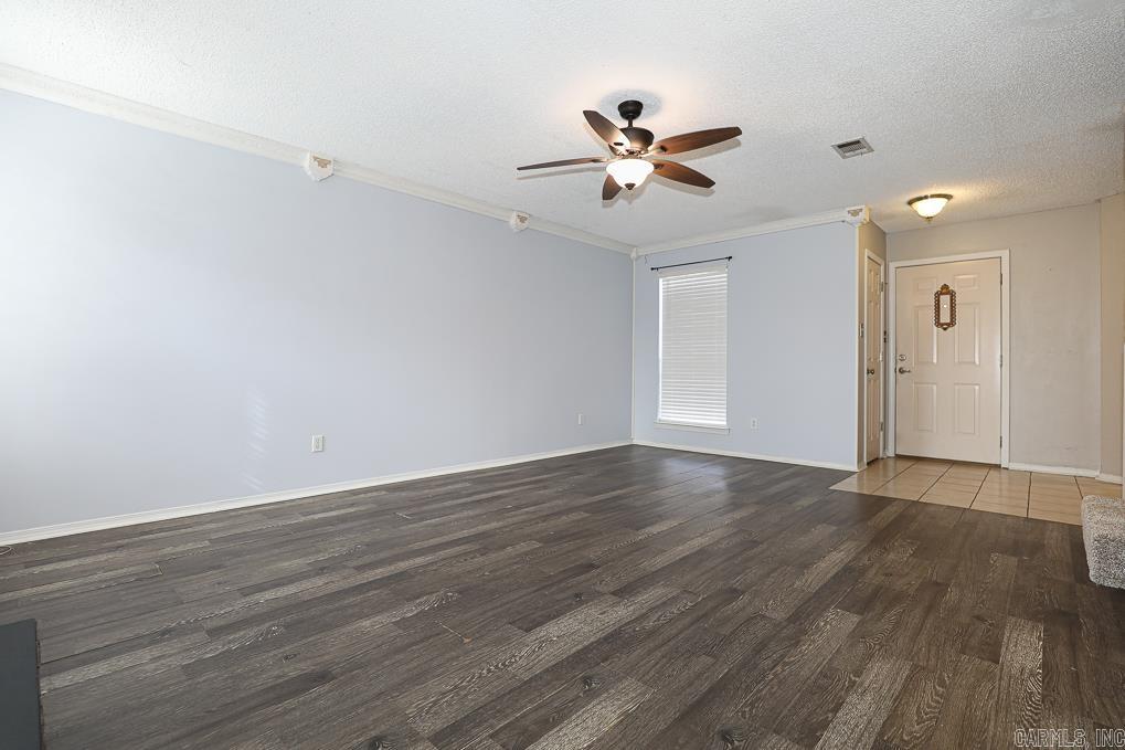 CHERRY CREEK - Residential