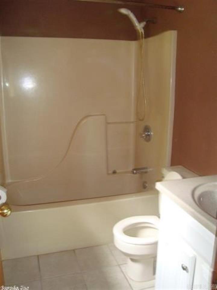 Robinwood - Residential Lease