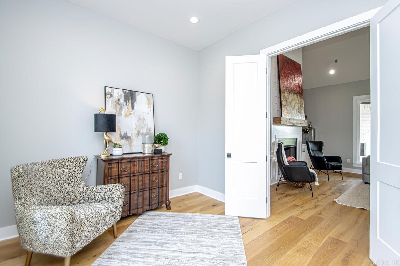 THE POINTE HURRICANE ESTATES - Residential