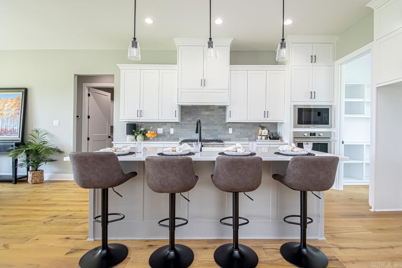 THE POINTE HURRICANE ESTATES - Residential