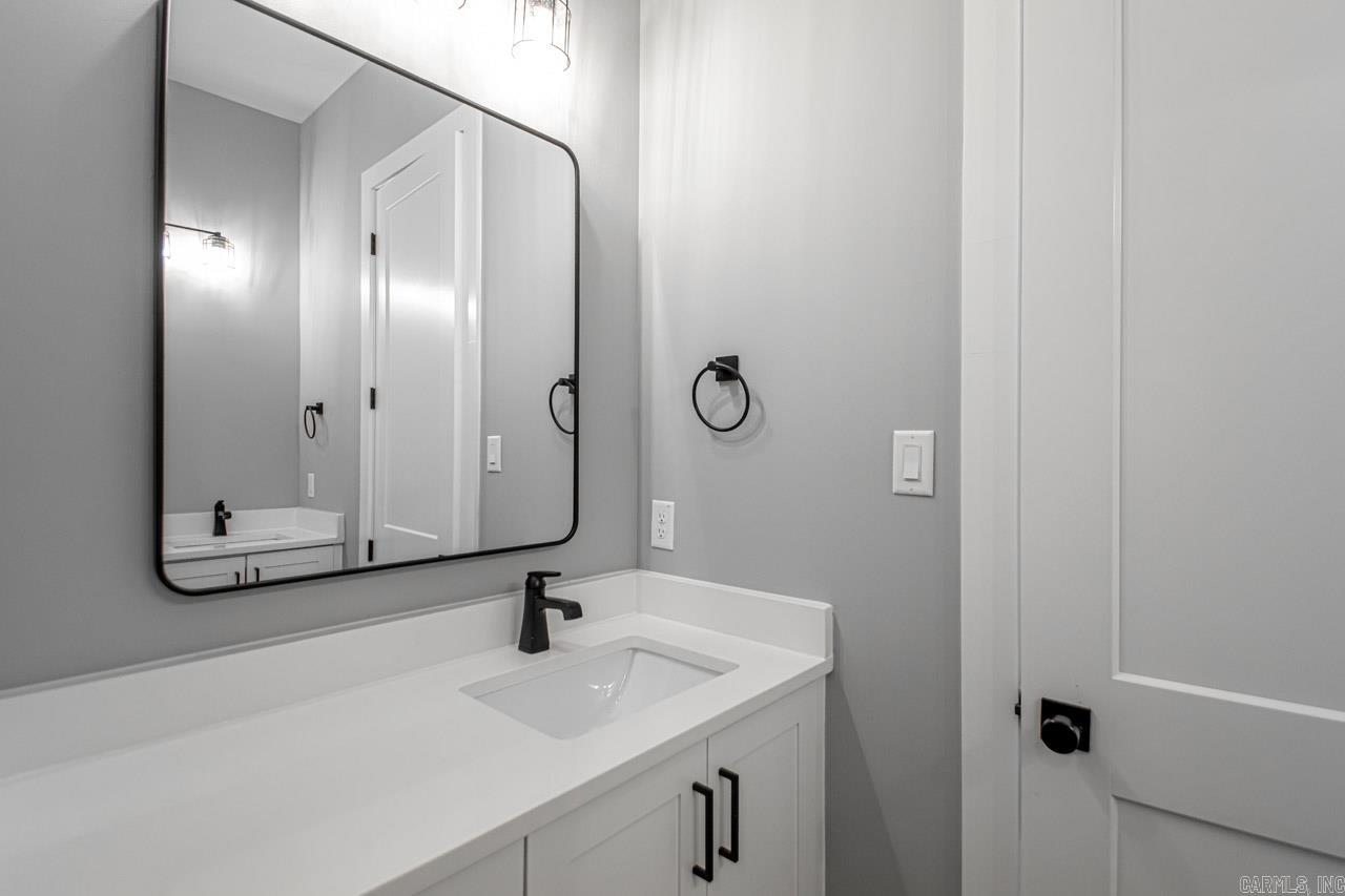 THE POINTE HURRICANE ESTATES - Residential