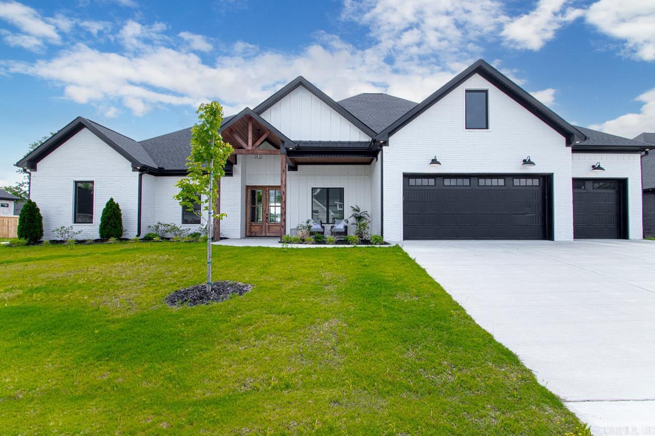 THE POINTE HURRICANE ESTATES - Residential