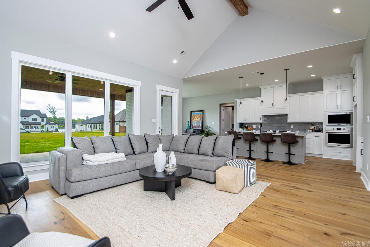 THE POINTE HURRICANE ESTATES - Residential