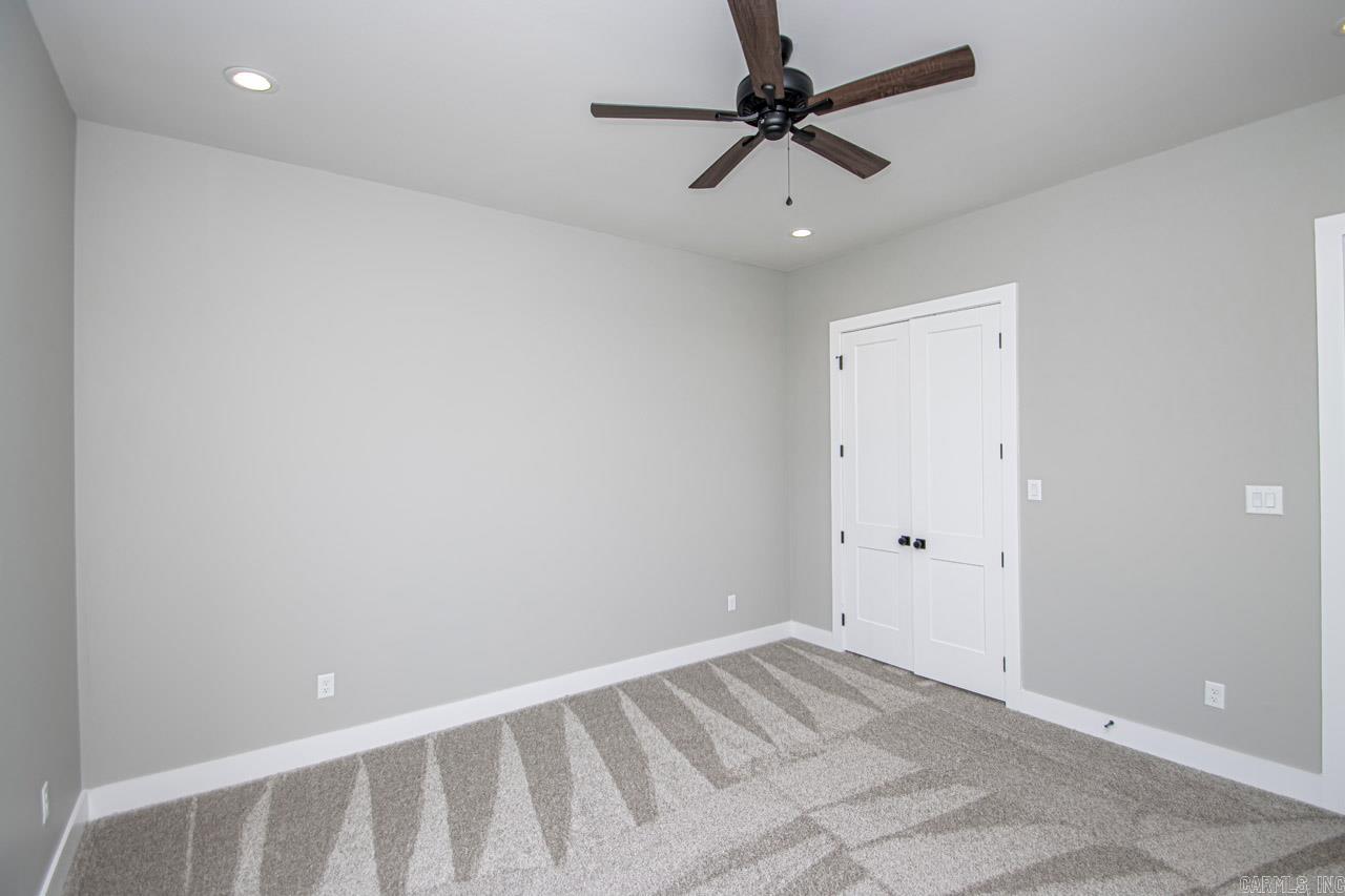 THE POINTE HURRICANE ESTATES - Residential