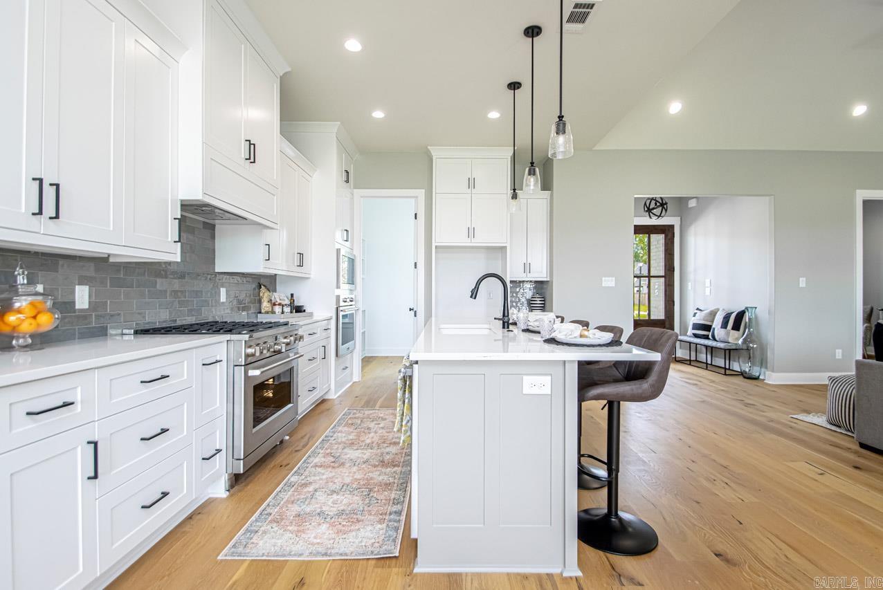 THE POINTE HURRICANE ESTATES - Residential